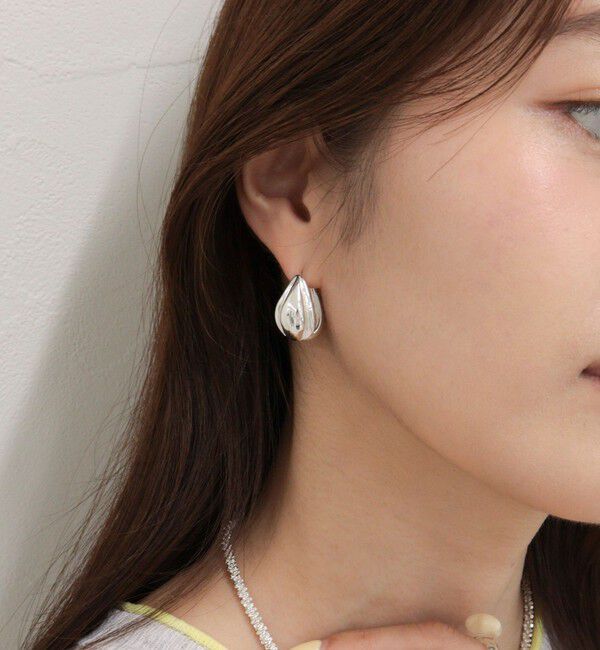 fredy emue「ツボミワンタッチピアス」|ピアス|シルバー