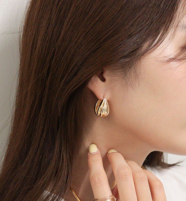 fredy emue「ツボミワンタッチピアス」|ピアス|ゴールド