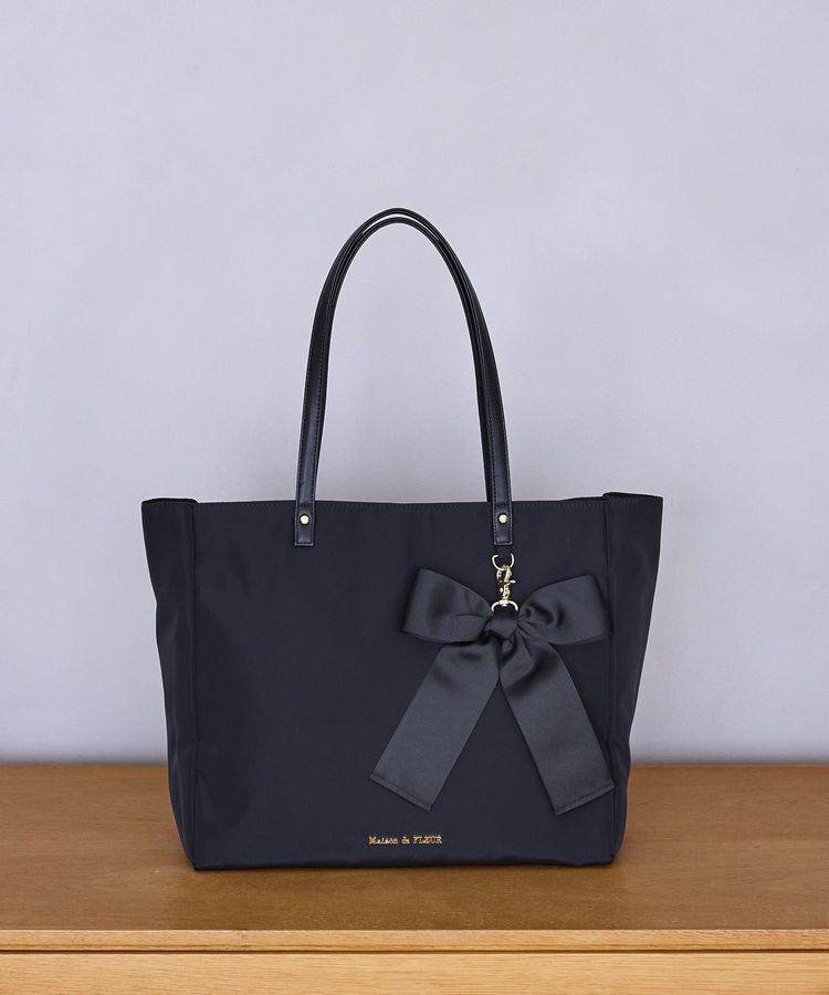 Maison de FLEUR「リボンチャーム付き3ルームトートバッグ」|トートバッグ|ブラック
