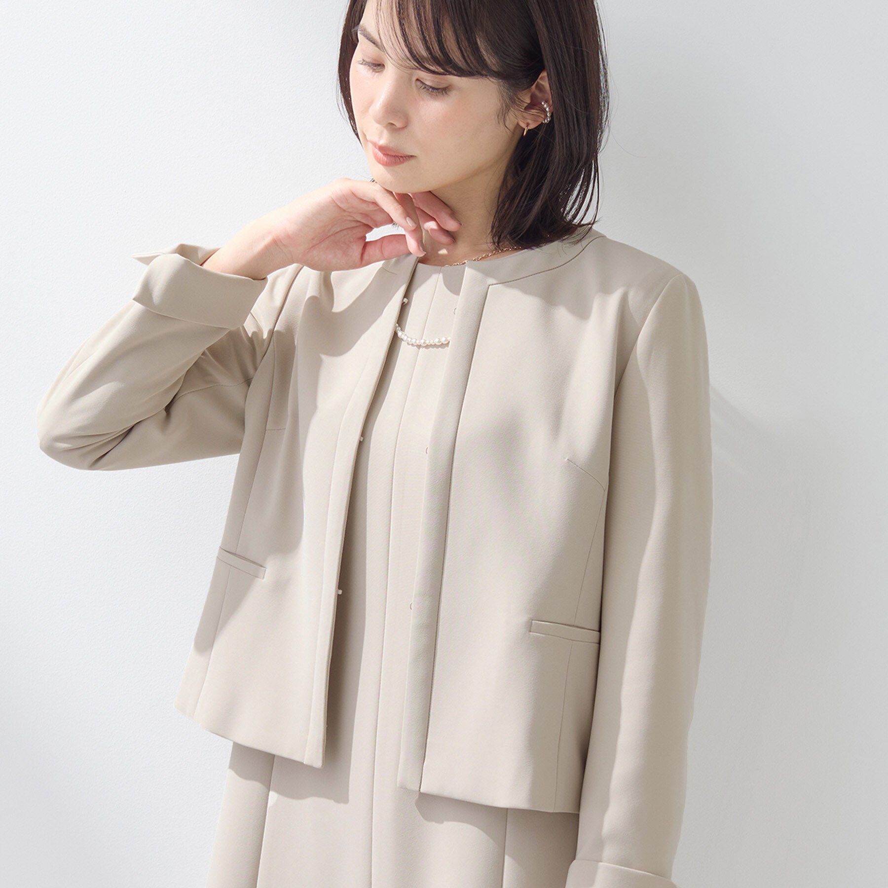 INDIVI「【上品光沢／SETUP可能】切り替えデザインジャケット」|ノーカラージャケット|ベージュ(652)