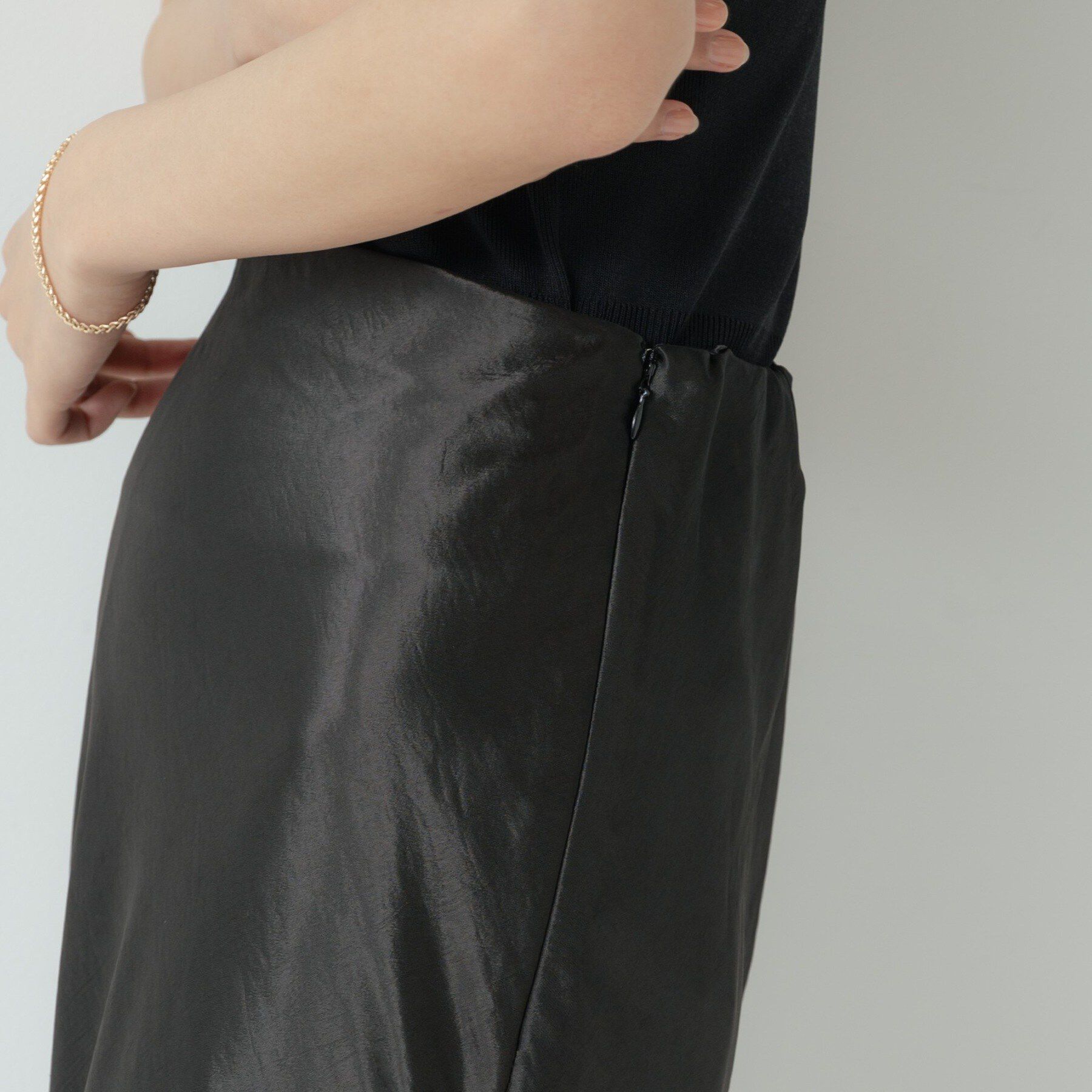 GALLEST「【一部店舗限定】サテンナロースカート」|スカート|