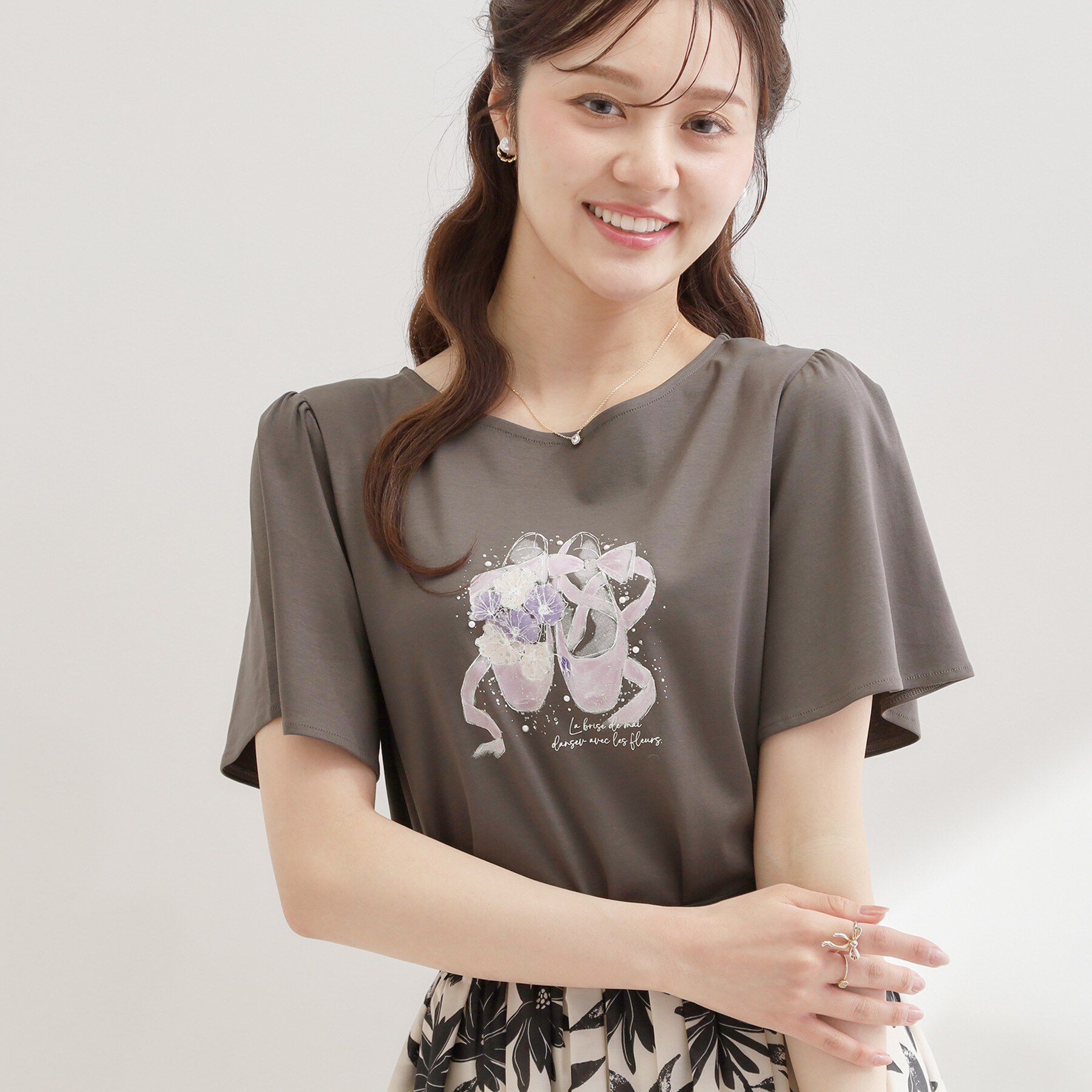 Couture broach「【接触冷感・UVカット・洗える】トゥシューズプリントTシャツ」|Tシャツ・カットソー|