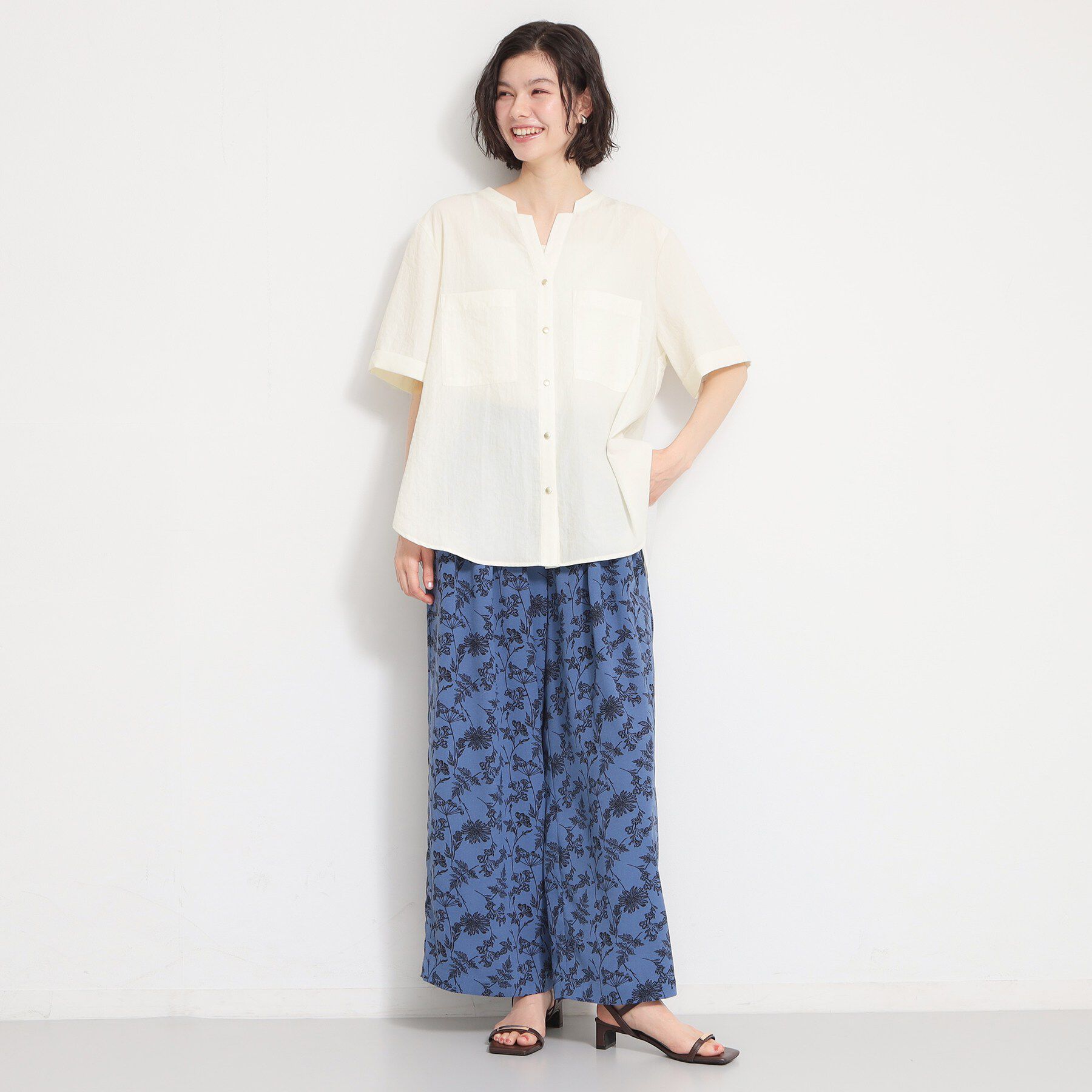 THE SHOP TK「【M-XL/刻みネックですっきり見え】Wポケット金ボタン 5分袖シャツ」|シャツ・ブラウス|