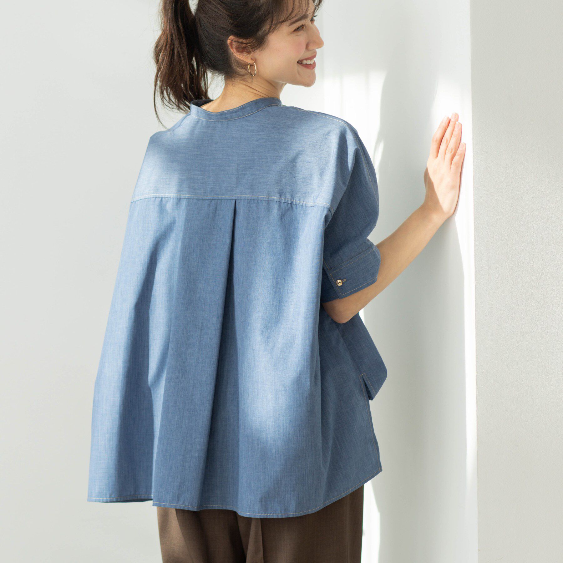 SHOO･LA･RUE「【体型カバー/洗濯機可】インせず着られる　デニムライクシャツ」|シャツ・ブラウス|