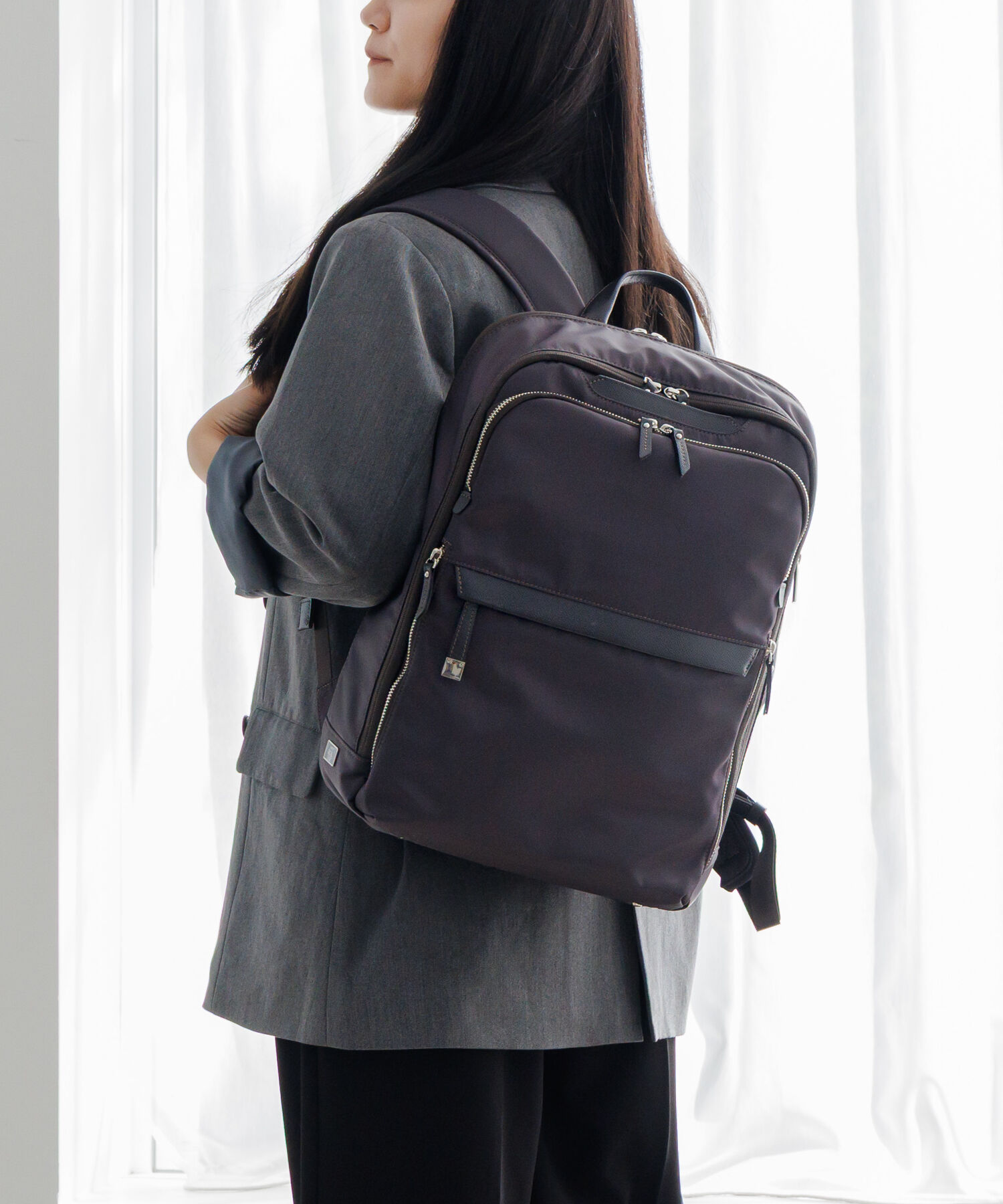 ace.「リュックサック 通勤 ace.／エース ラプリム リュック レディースビジネス B4 15.6インチサイズ 68802」|リュック|チャコール