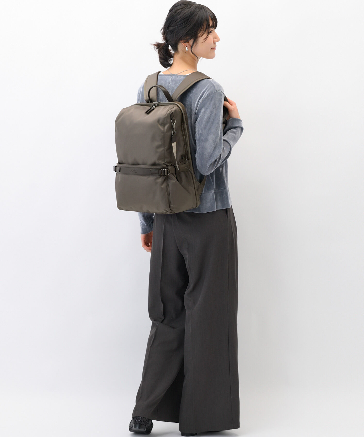 W&.Day/Night「リュックサック ビジネス W&.Day/Night リッカ2 スクエアリュック B4サイズ 15.6インチPC収納 19153」|リュック|