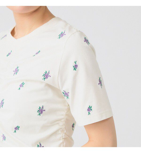 Ray BEAMS 「フラワー 刺繍 シャーリング Tシャツ / 26SS 花柄 洗える コンパクトTシャツ」|Tシャツ・カットソー|