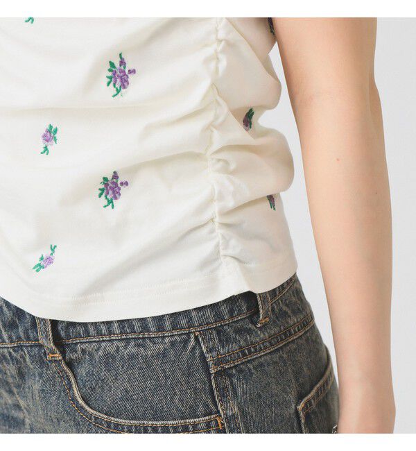 Ray BEAMS 「フラワー 刺繍 シャーリング Tシャツ / 26SS 花柄 洗える コンパクトTシャツ」|Tシャツ・カットソー|