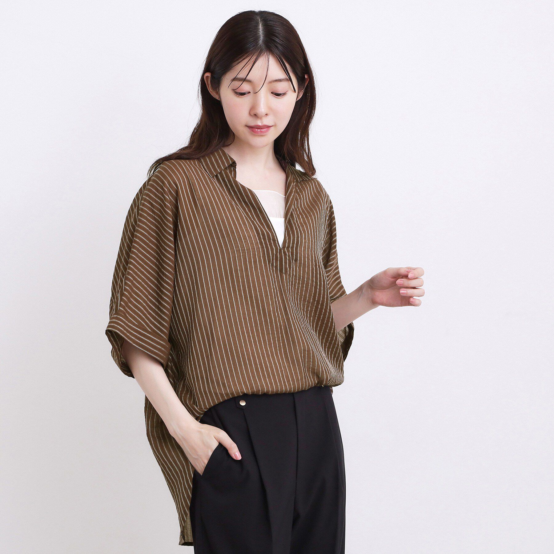 grove「【洗濯機◎・体型カバー】ON/OFF使える、シアースキッパーシャツ」|シャツ・ブラウス|ブラウン(044)