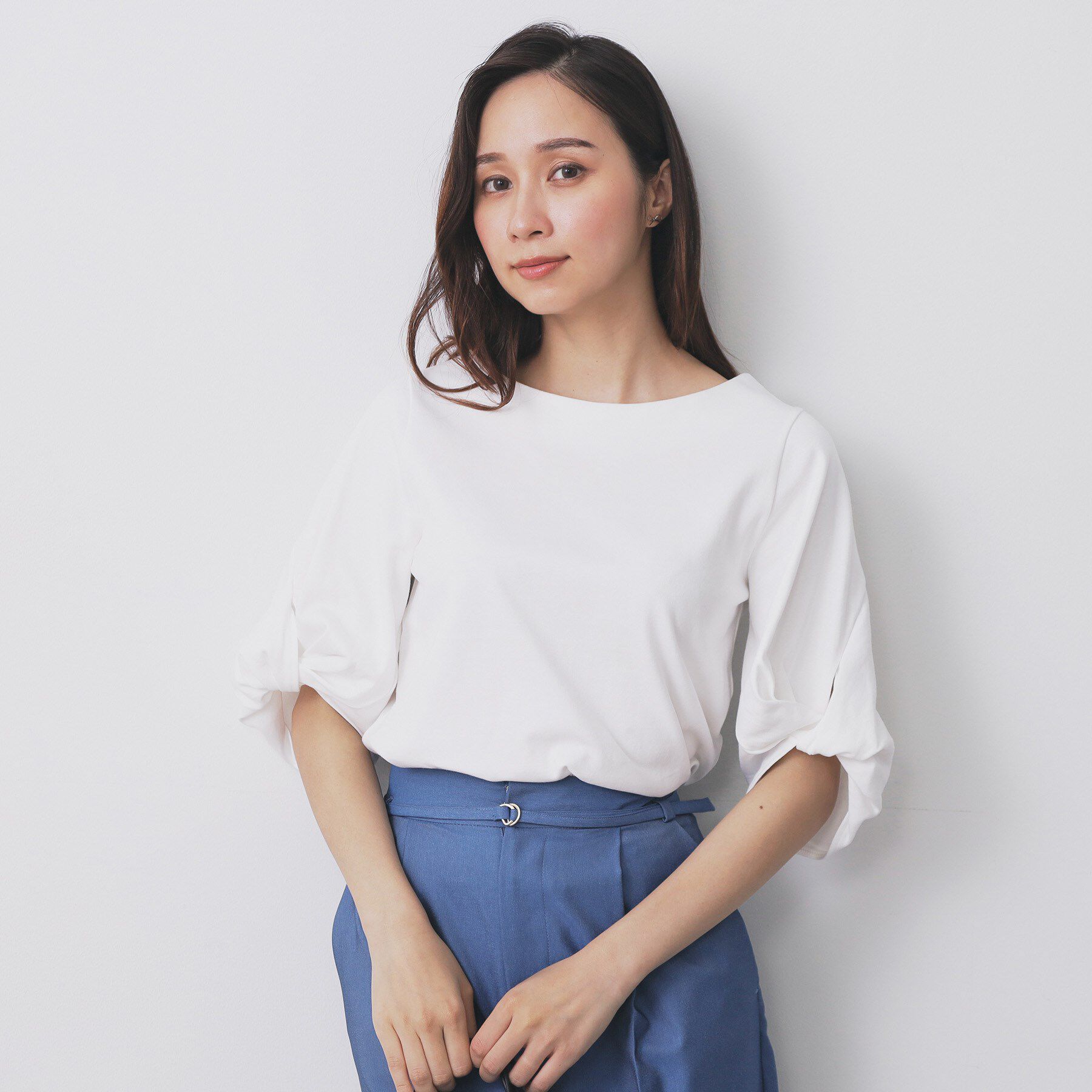 index「パフスリーブツイストタックトップス【洗濯機可／接触冷感／UVケア】」|Tシャツ・カットソー|オフホワイト(803