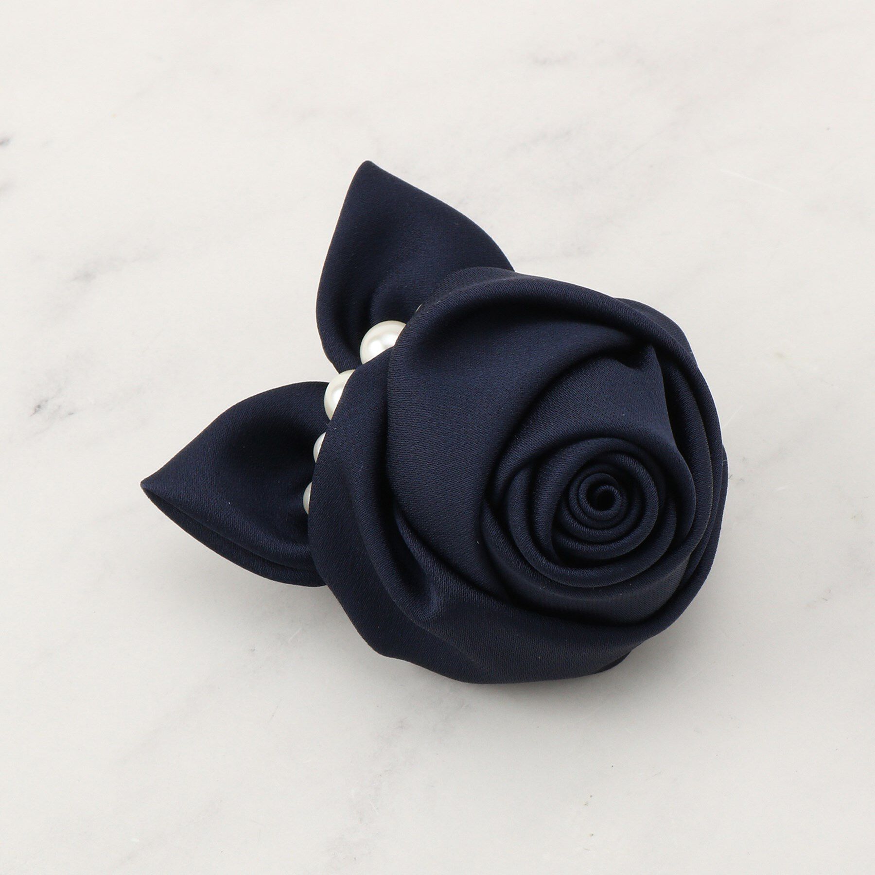 Couture broach「ローズパール調コサージュ」|ブローチ・コサージュ|ネイビー(094)