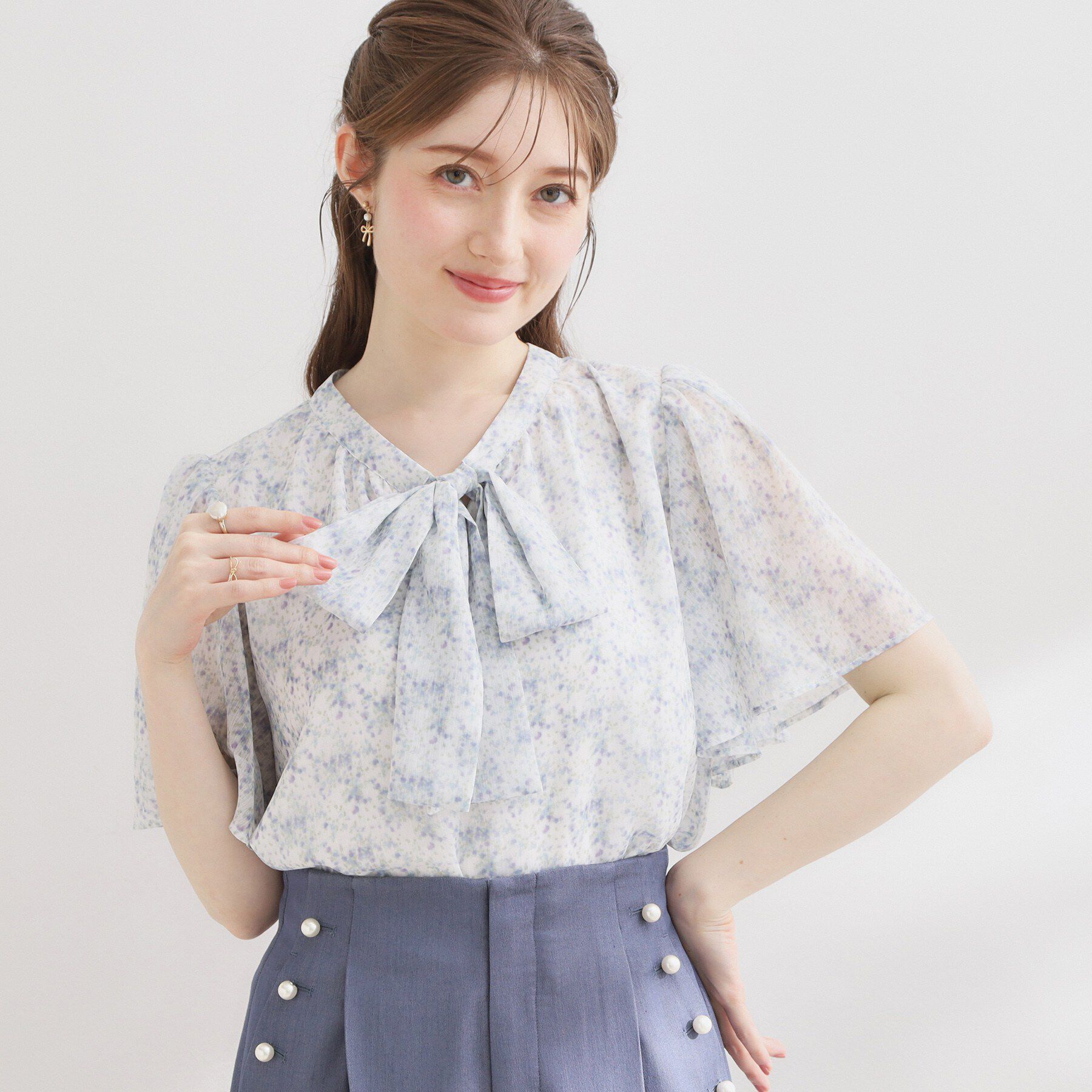 Couture broach「【洗える】リボンボウタイ 小花柄ブラウス」|シャツ・ブラウス|