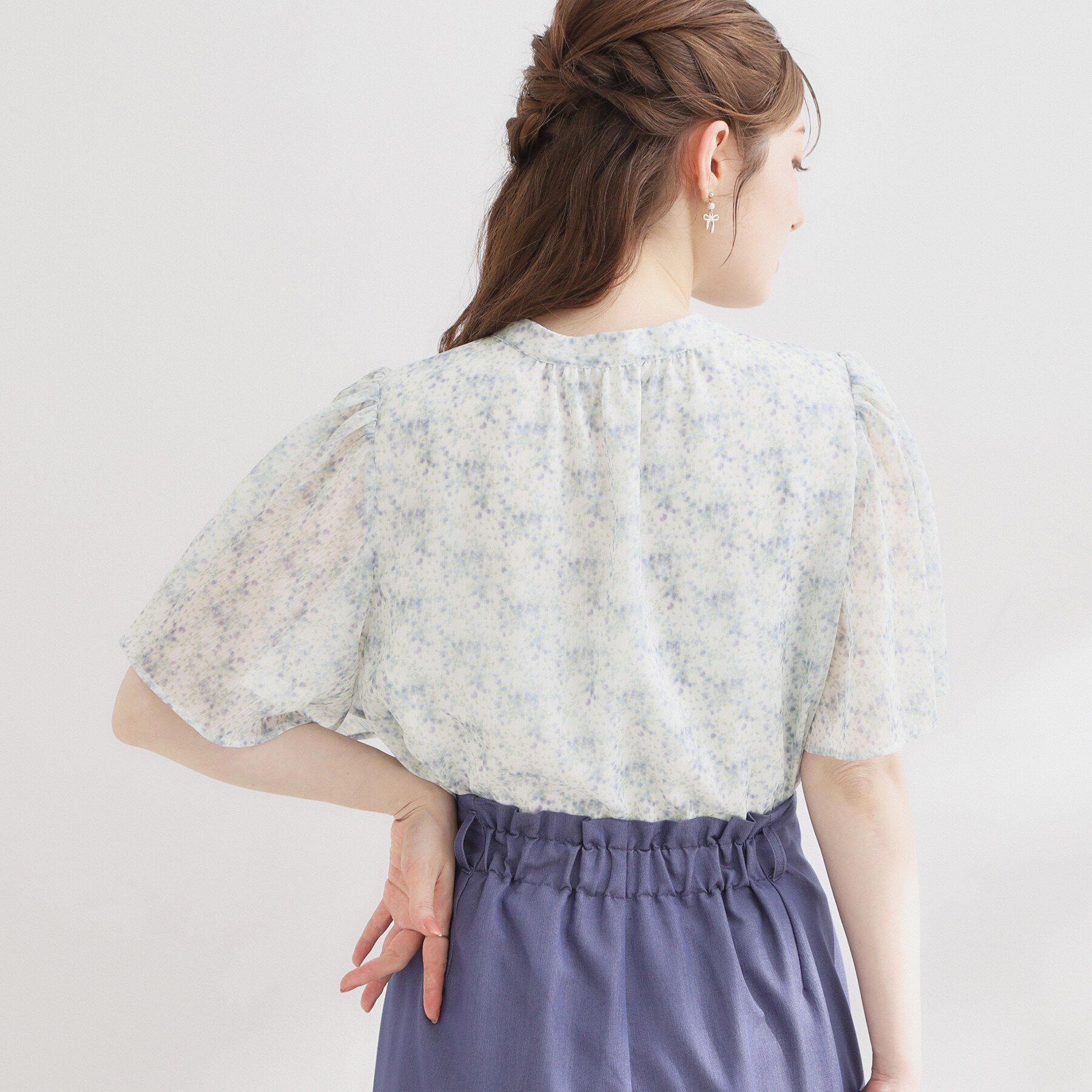 Couture broach「【洗える】リボンボウタイ 小花柄ブラウス」|シャツ・ブラウス|