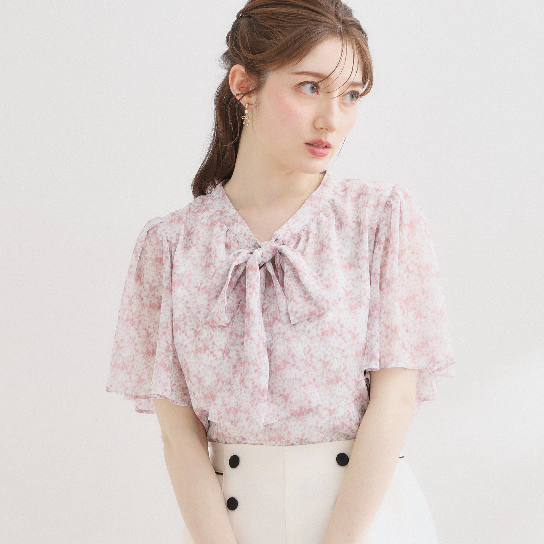 Couture broach「【洗える】リボンボウタイ 小花柄ブラウス」|シャツ・ブラウス|