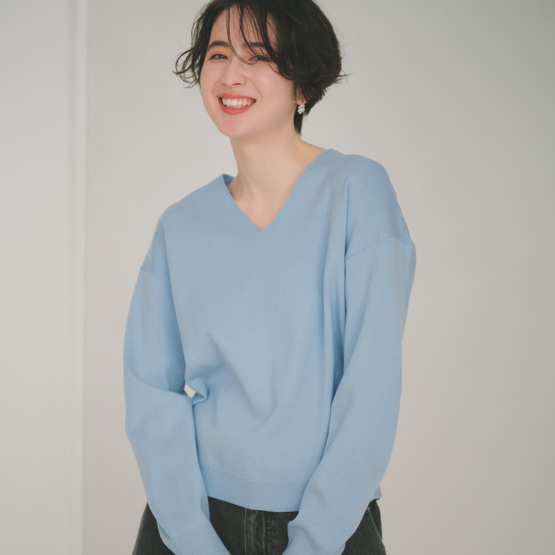 THE SHOP TK「【S-XLサイズ/上品見えが叶う】Vネックニット/洗濯機OK」|ニット・セーター|ブルー(091)