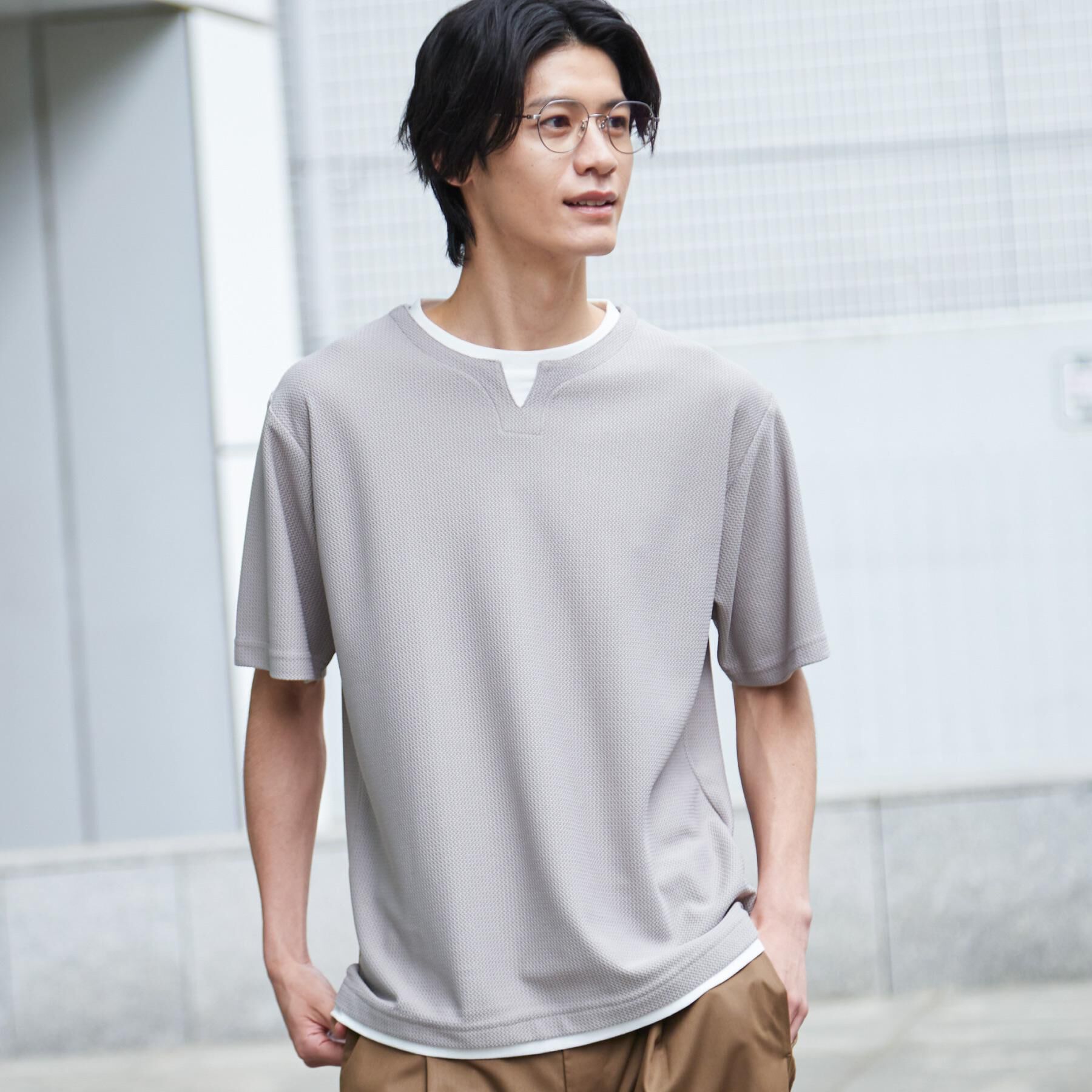 THE SHOP TK「【一枚でコーディネートが完成！】レイヤード風 キーネック 半袖Tシャツ 洗濯機OK」|Tシャツ・カットソー|ライトベージュ(05