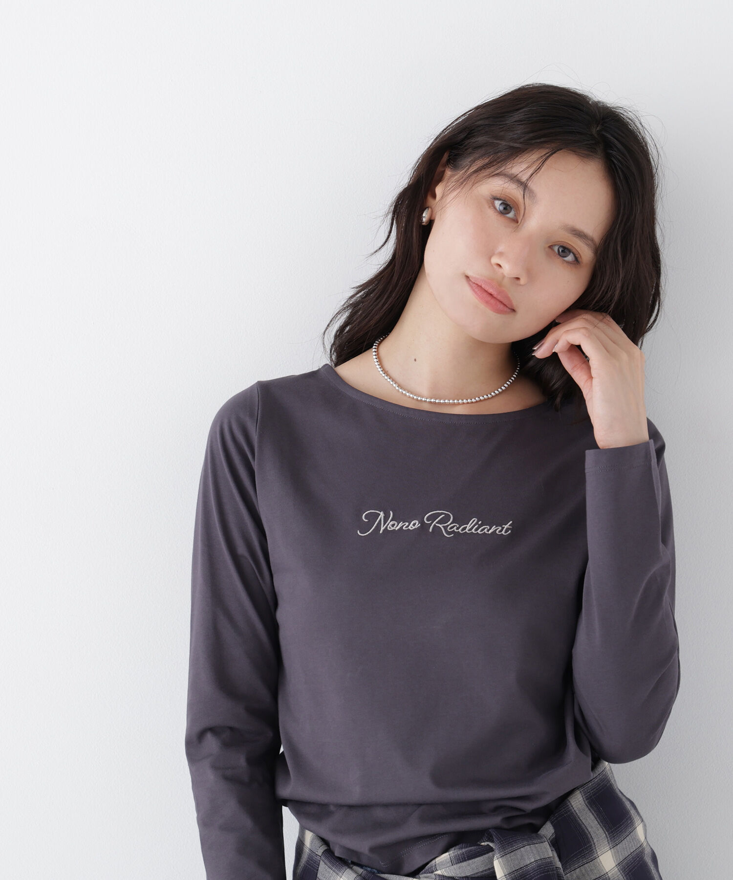 「刺繍ロゴロンT」|Tシャツ・カットソー|チャコール1