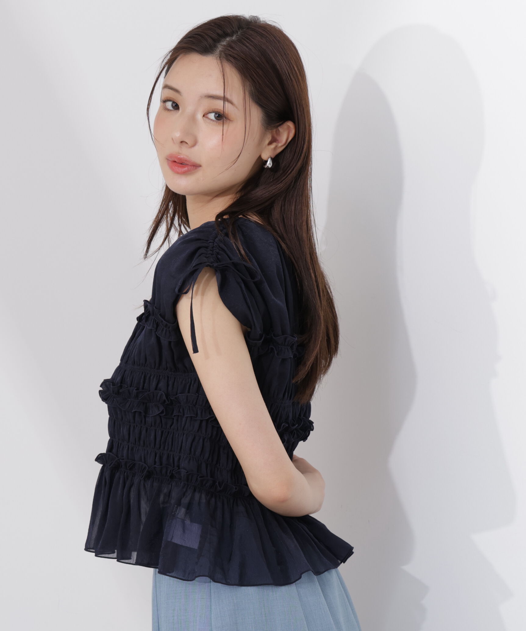 PROPORTION BODY DRESSING「〈a/mie〉シャーリングフリルブラウス＜ブルー：WEB限定＞」|シャツ・ブラウス|