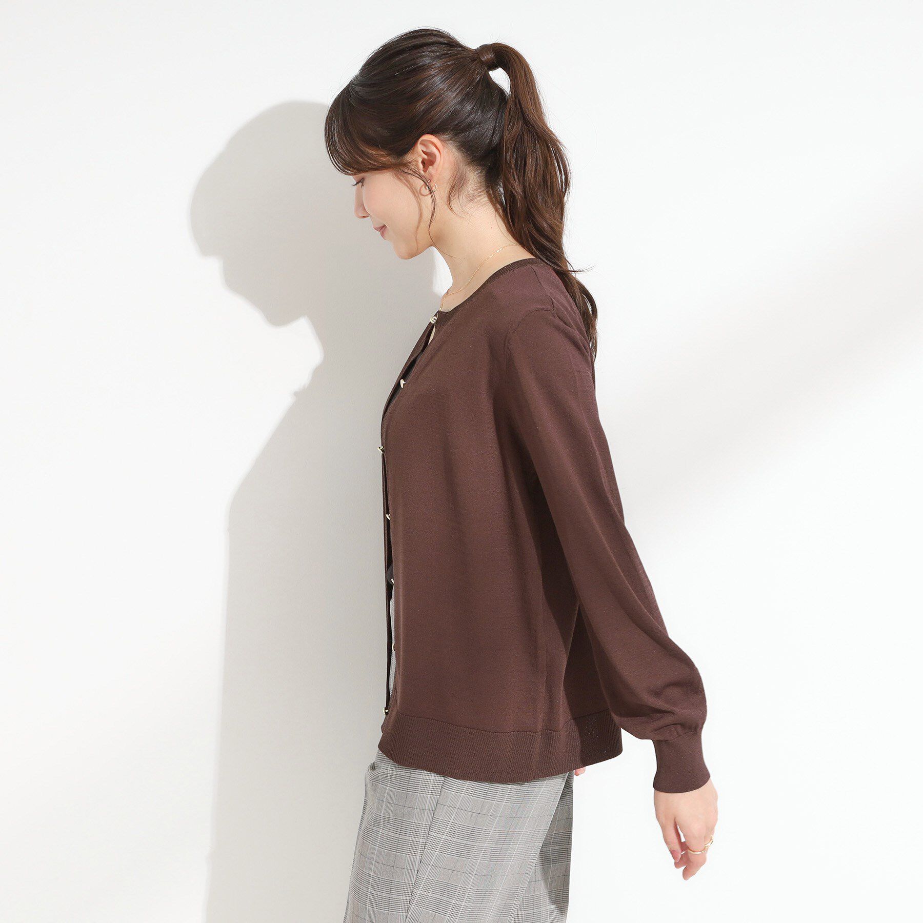 SHOO･LA･RUE「【洗える/S-LL】上品なラメ使い クルーネック ニットカーディガン」|カーディガン|
