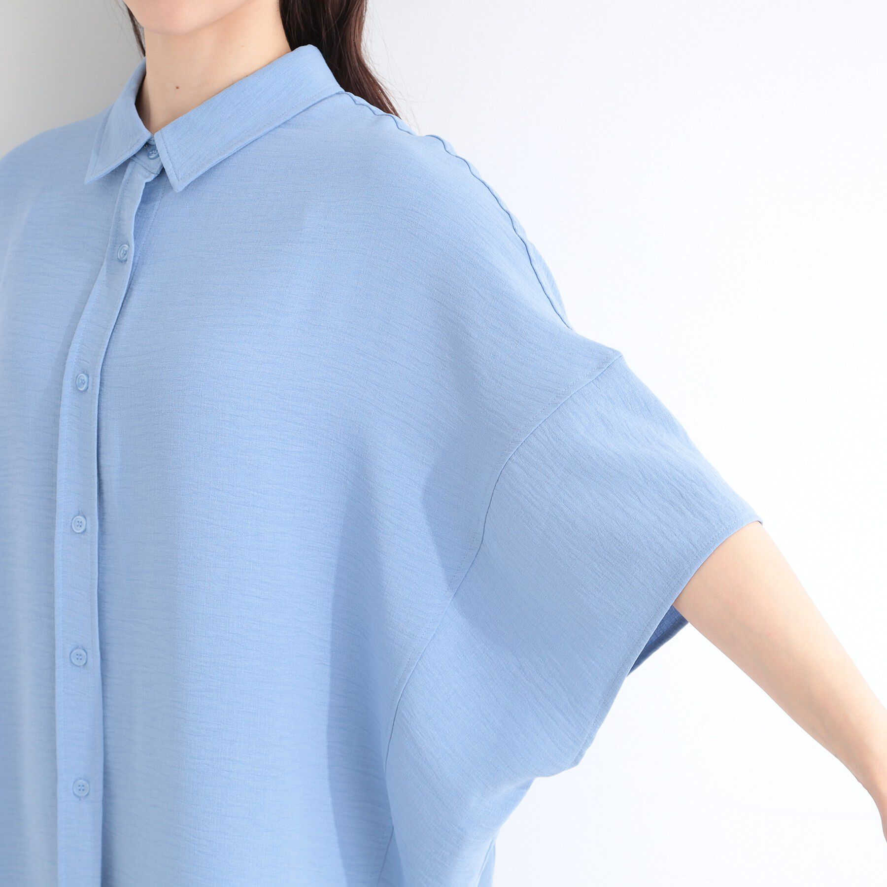 SHOO･LA･RUE「【高レビュー/洗濯後しわになりにくい/体型カバー】きちんとゆるっと 大人の抜け感 ポンチョ風カラーシ」|シャツ・ブラウス|