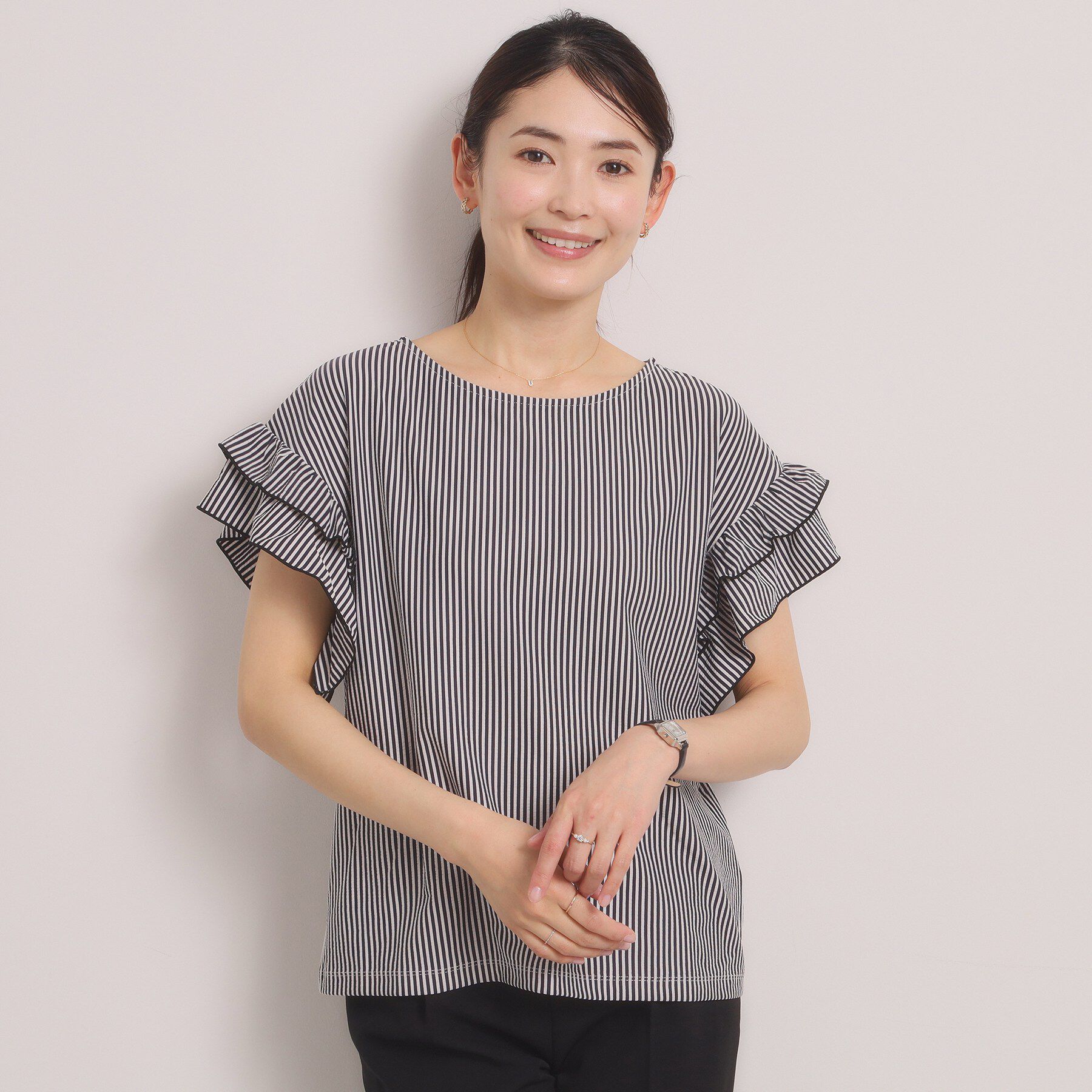 ITS&rsquo;DEMO「カットサッカー袖フリルトップス」|Tシャツ・カットソー|オフホワイト(303