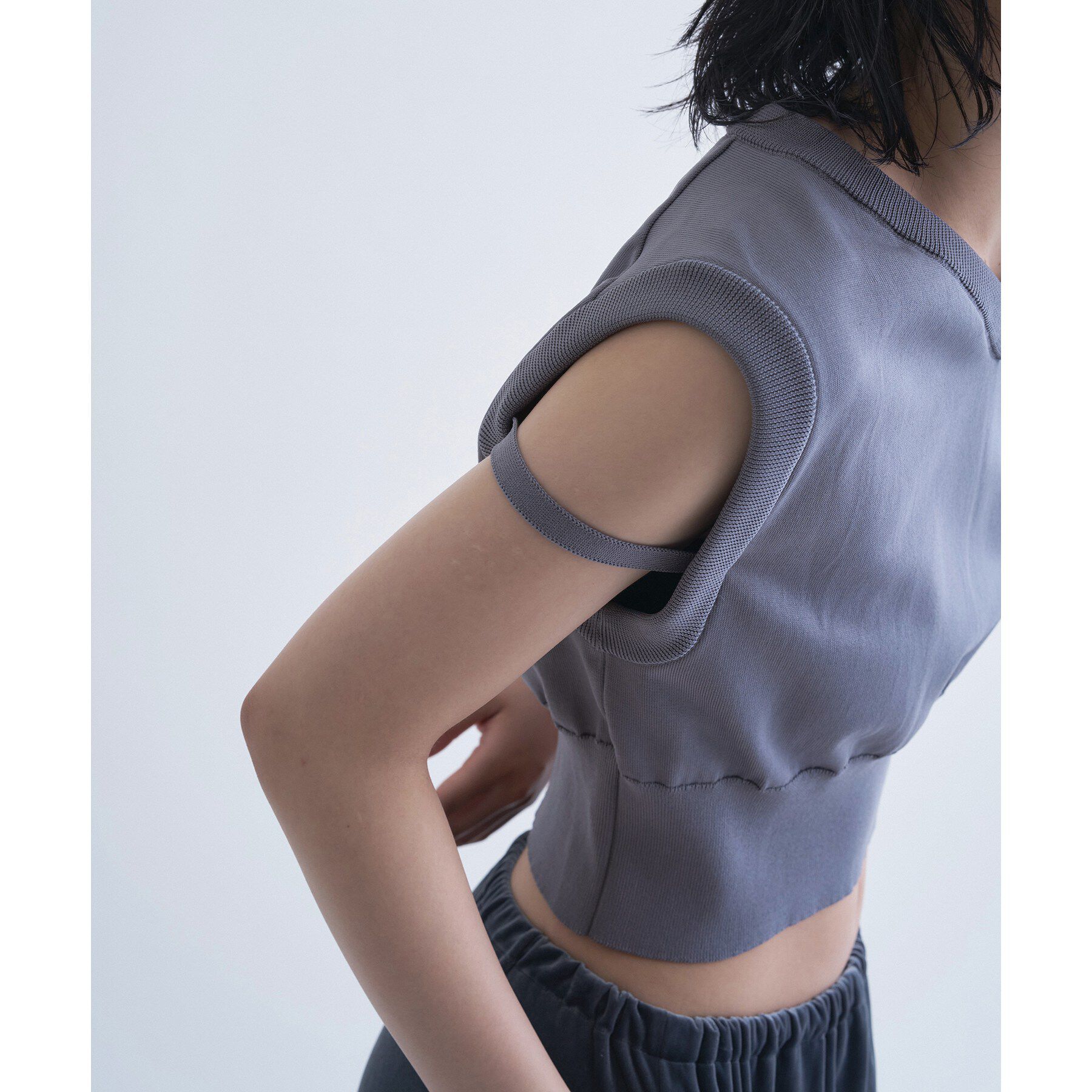 CODE A「design short vest」|ニット・セーター|