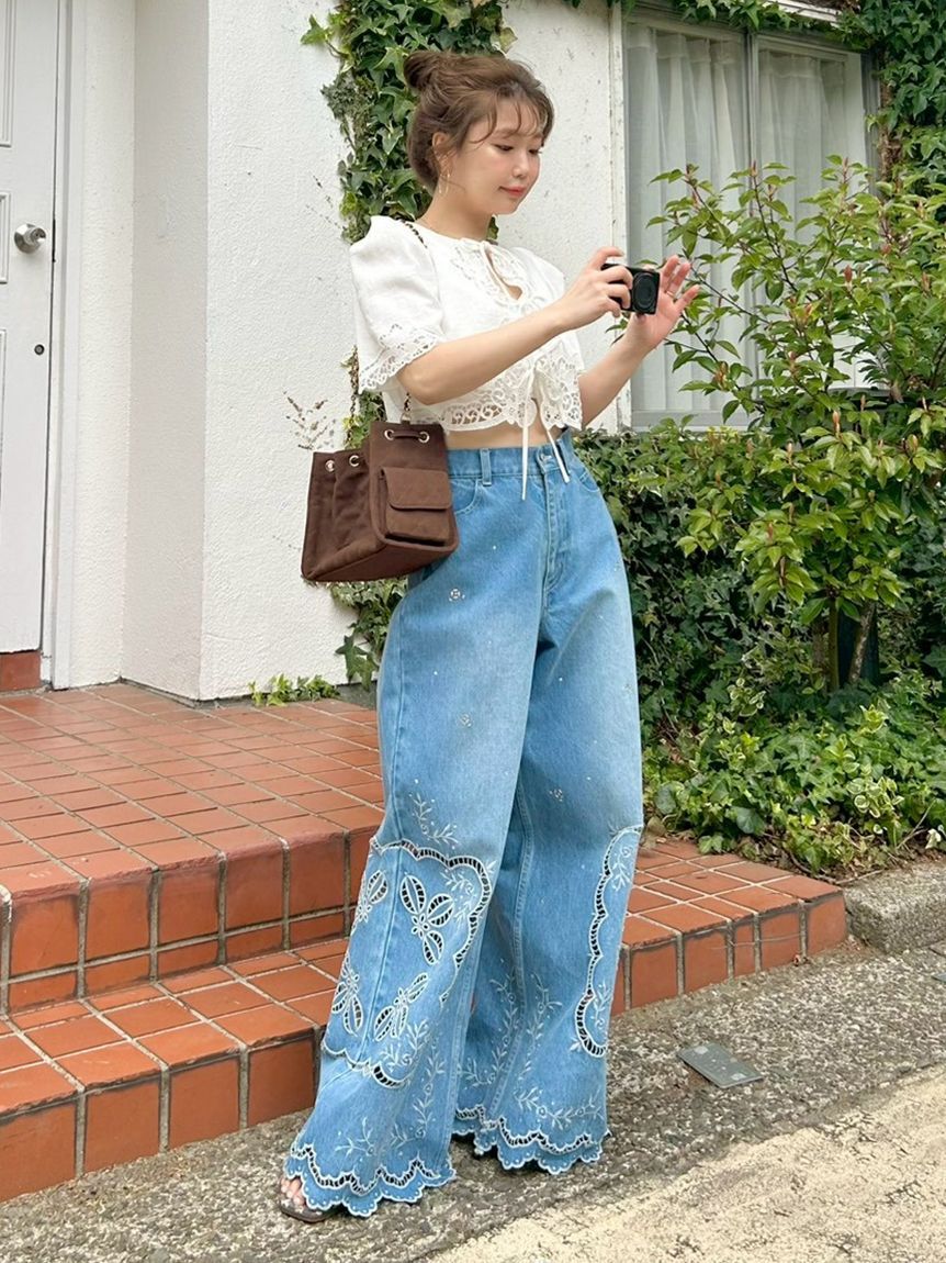 LILY BROWN「[L.B CANDY STOCK]カットワークビジューデニムパンツ」|デニム|