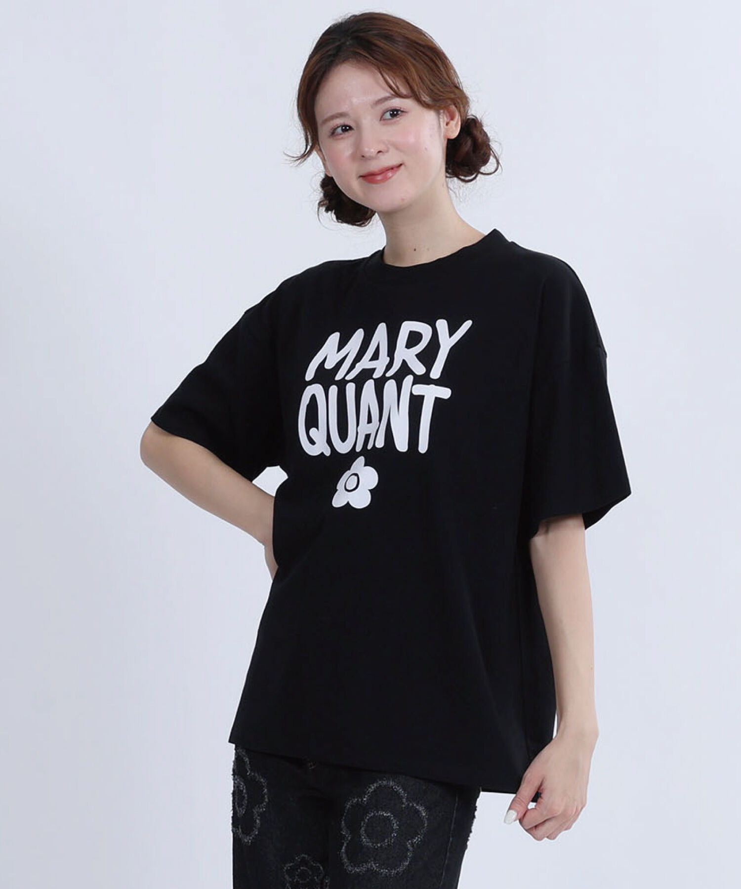 MARY QUANT「ペイントロゴ Tシャツ」|Tシャツ・カットソー|ブラック