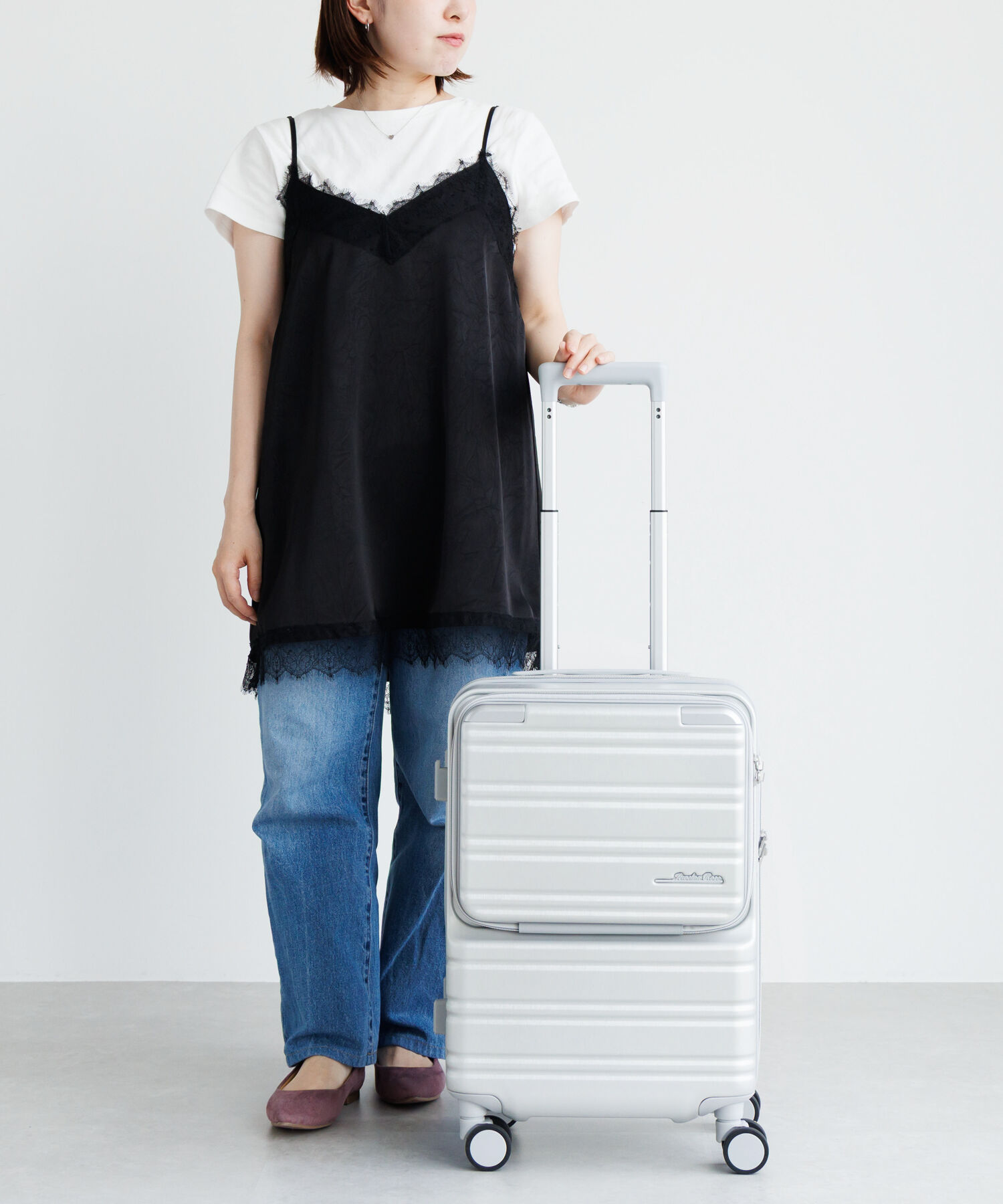  「Jewelna Rose ノクシエラ フロントポケット付 スーツケース 37L 機内持ち込み 09361」|キャリーケース|シルバー