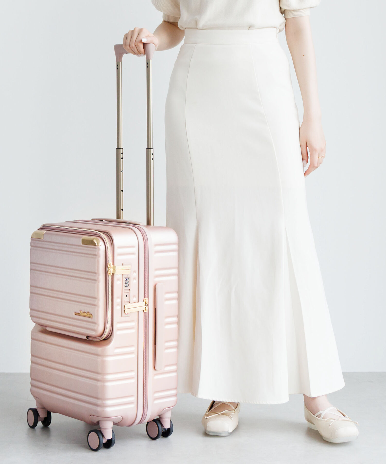  「Jewelna Rose ノクシエラ フロントポケット付 スーツケース 37L 機内持ち込み 09361」|キャリーケース|
