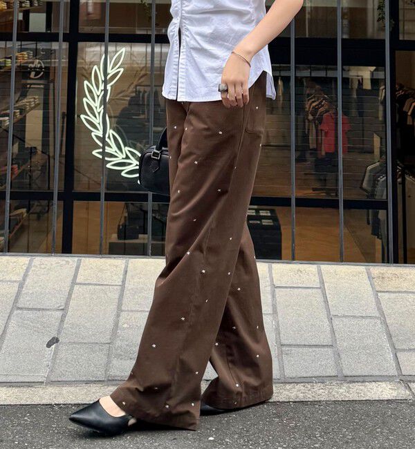 fredy emue「刺しゅう入りコットンツイルルーズパンツ」|チノ|