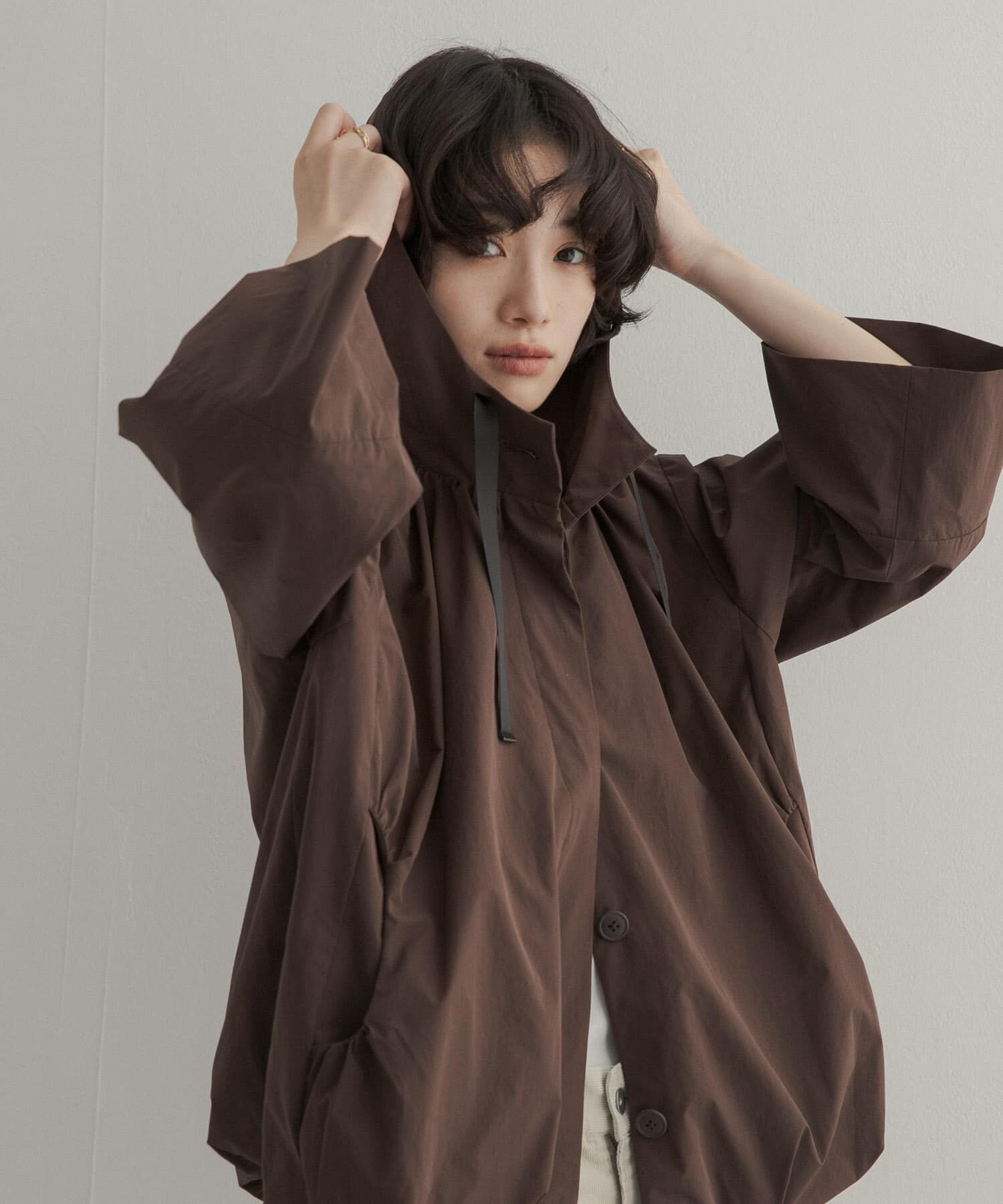 URBAN RESEARCH DOORS「バルーンフードジャケット」|ノーカラーコート|