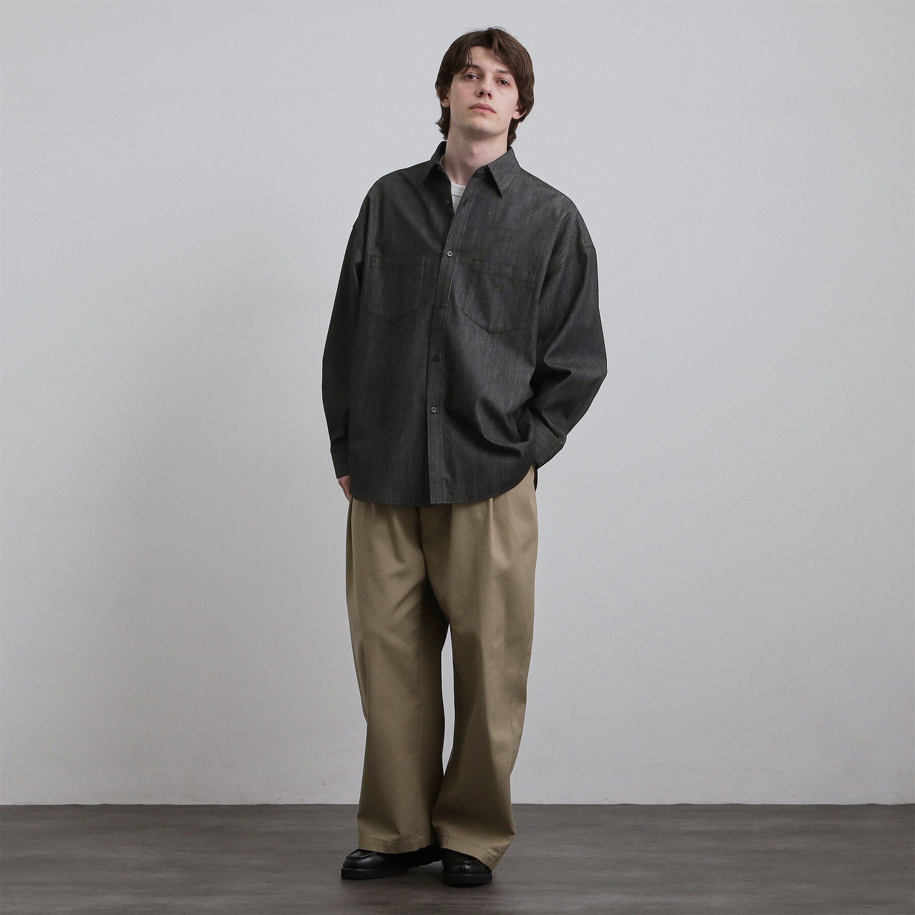 tk.TAKEO KIKUCHI「【色褪せしにくいデニム】Comfy Fadeless Denim Seriesデニムシャツ」|シャツ・ブラウス|