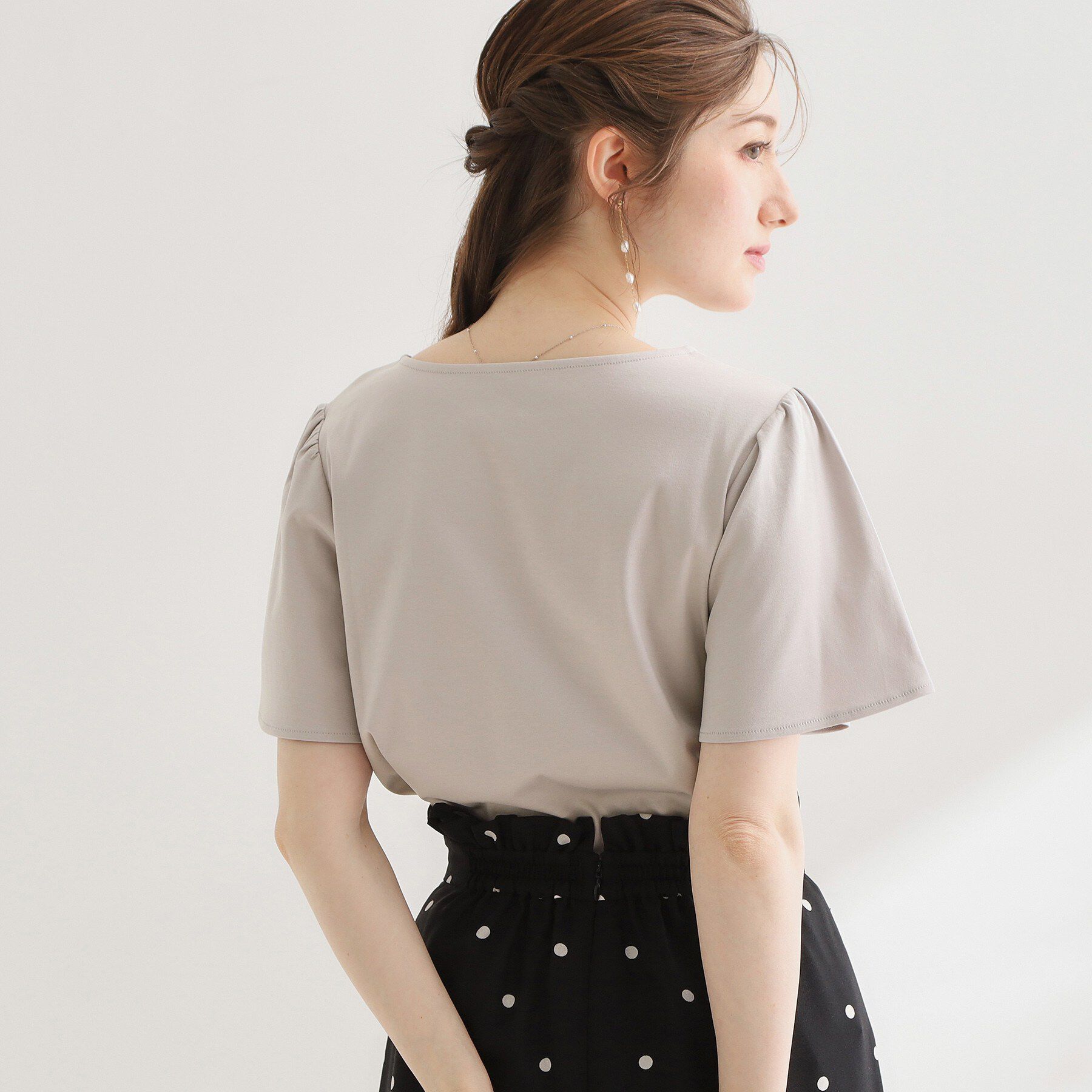 Couture broach「【接触冷感・UVカット・洗える】リボンプリントTシャツ」|Tシャツ・カットソー|