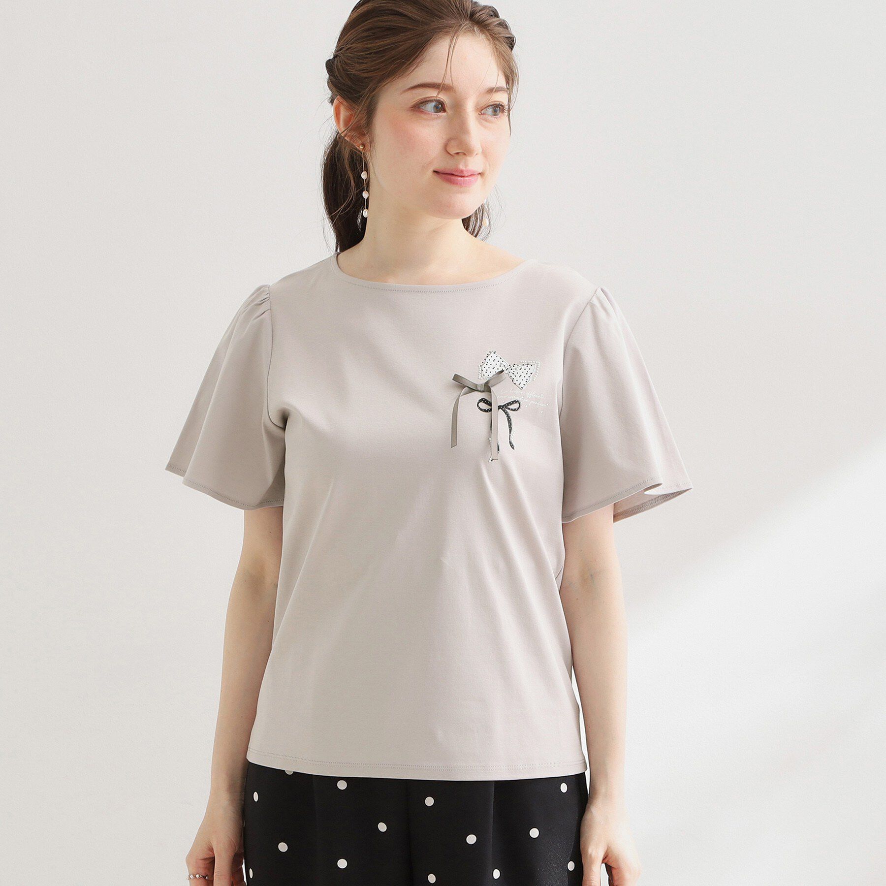 Couture broach「【接触冷感・UVカット・洗える】リボンプリントTシャツ」|Tシャツ・カットソー|
