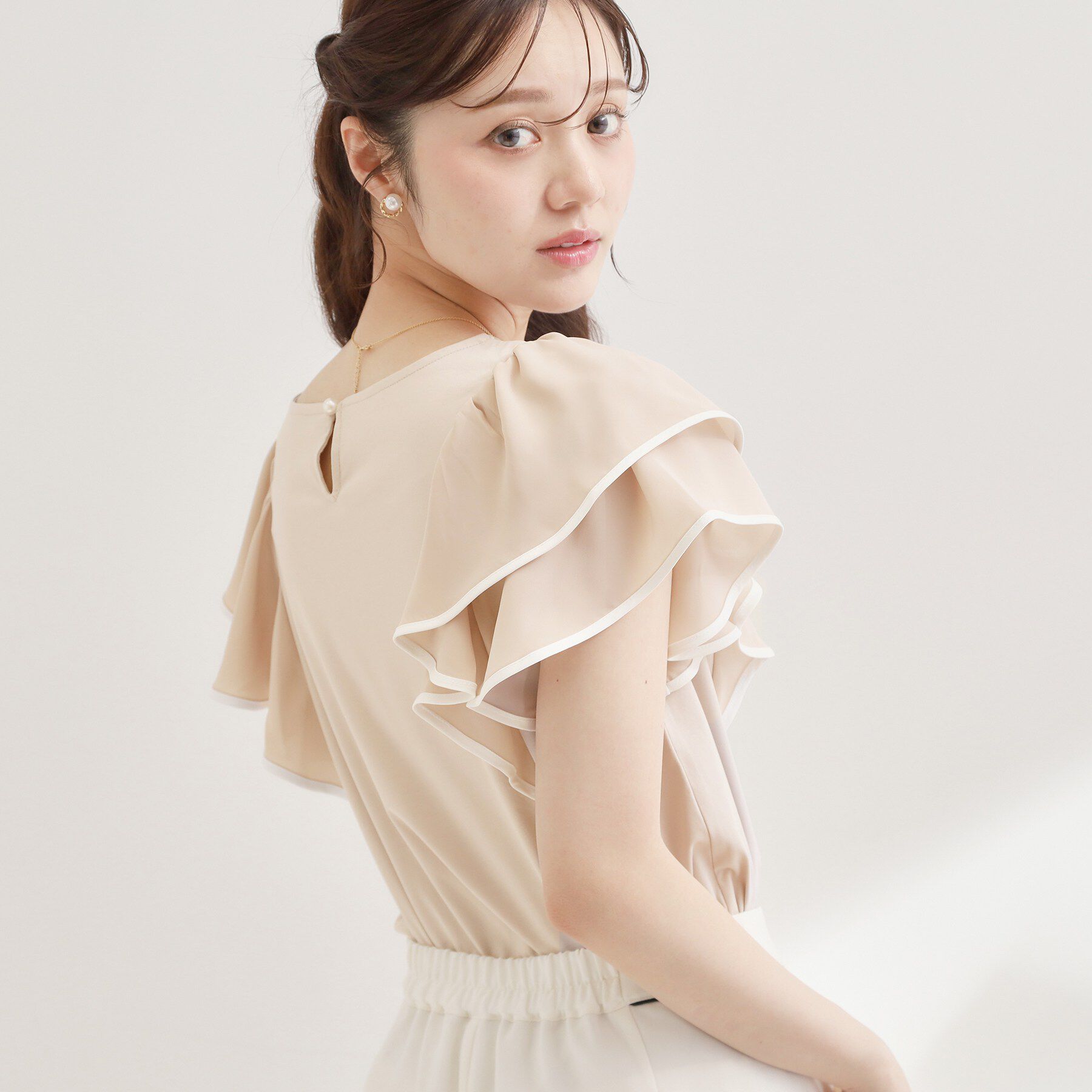 Couture broach「【接触冷感・UVカット・洗える】ラッフル フレアスリーブ トップス」|Tシャツ・カットソー|