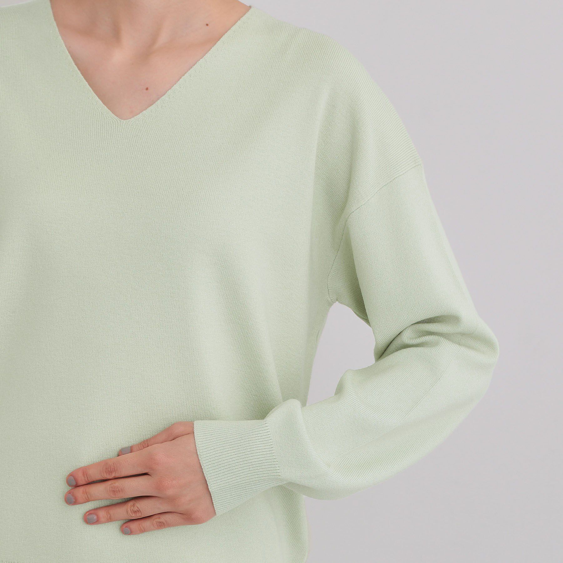 THE SHOP TK「【S-XLサイズ/上品見えが叶う】Vネックニット/洗濯機OK」|ニット・セーター|