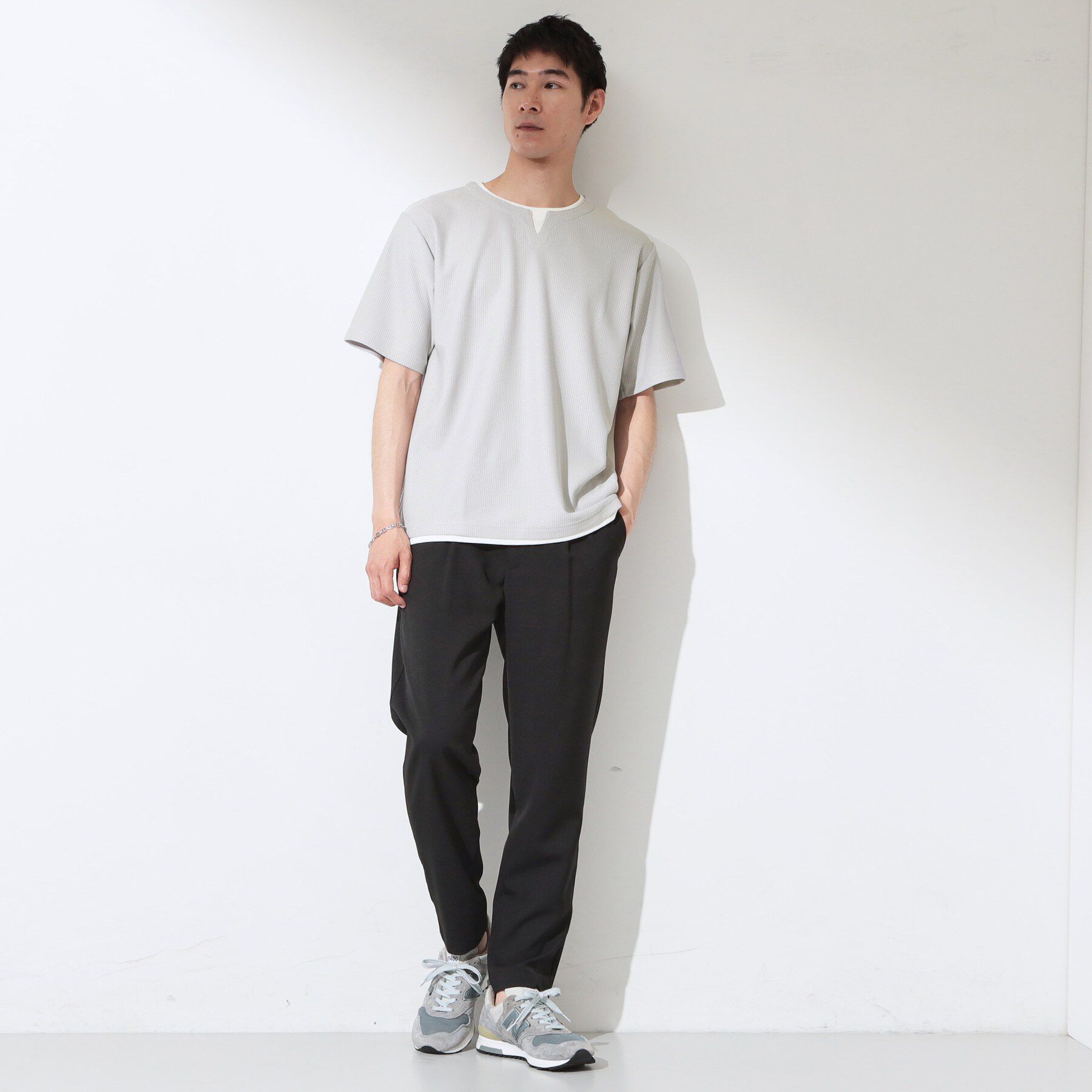 THE SHOP TK「【一枚でコーディネートが完成！】レイヤード風 キーネック 半袖Tシャツ 洗濯機OK」|Tシャツ・カットソー|
