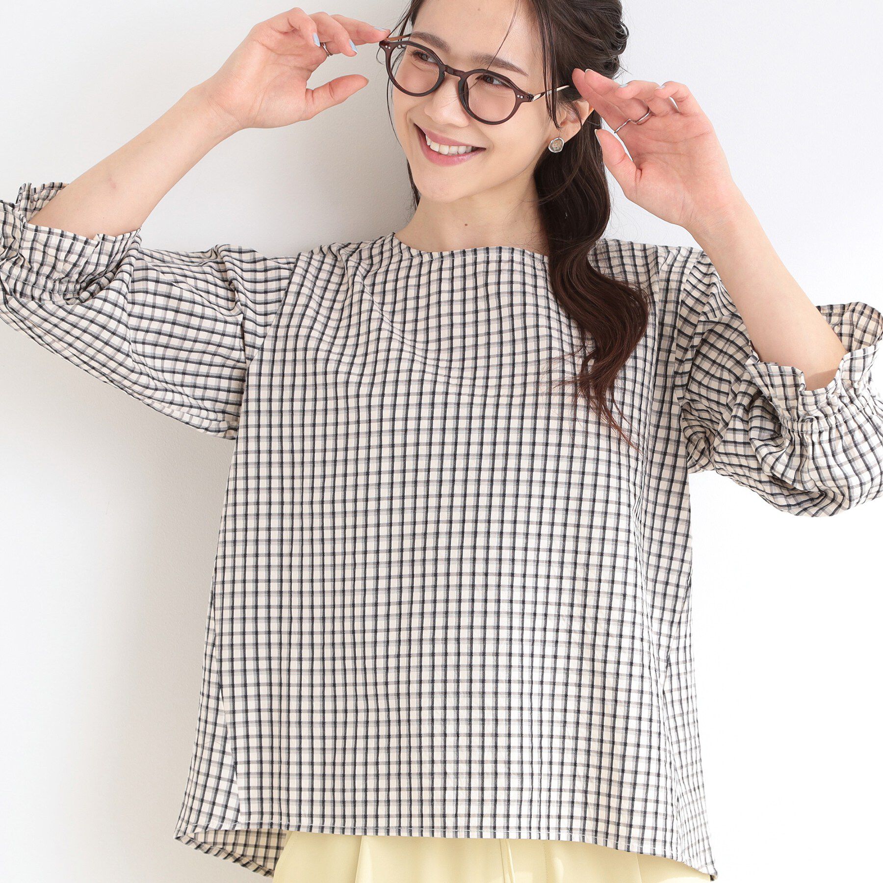 SHOO･LA･RUE「【セットアップ可/洗濯機可】上品チェックが好印象 ゆるさら6分袖ブラウス」|シャツ・ブラウス|オフホワイト(203