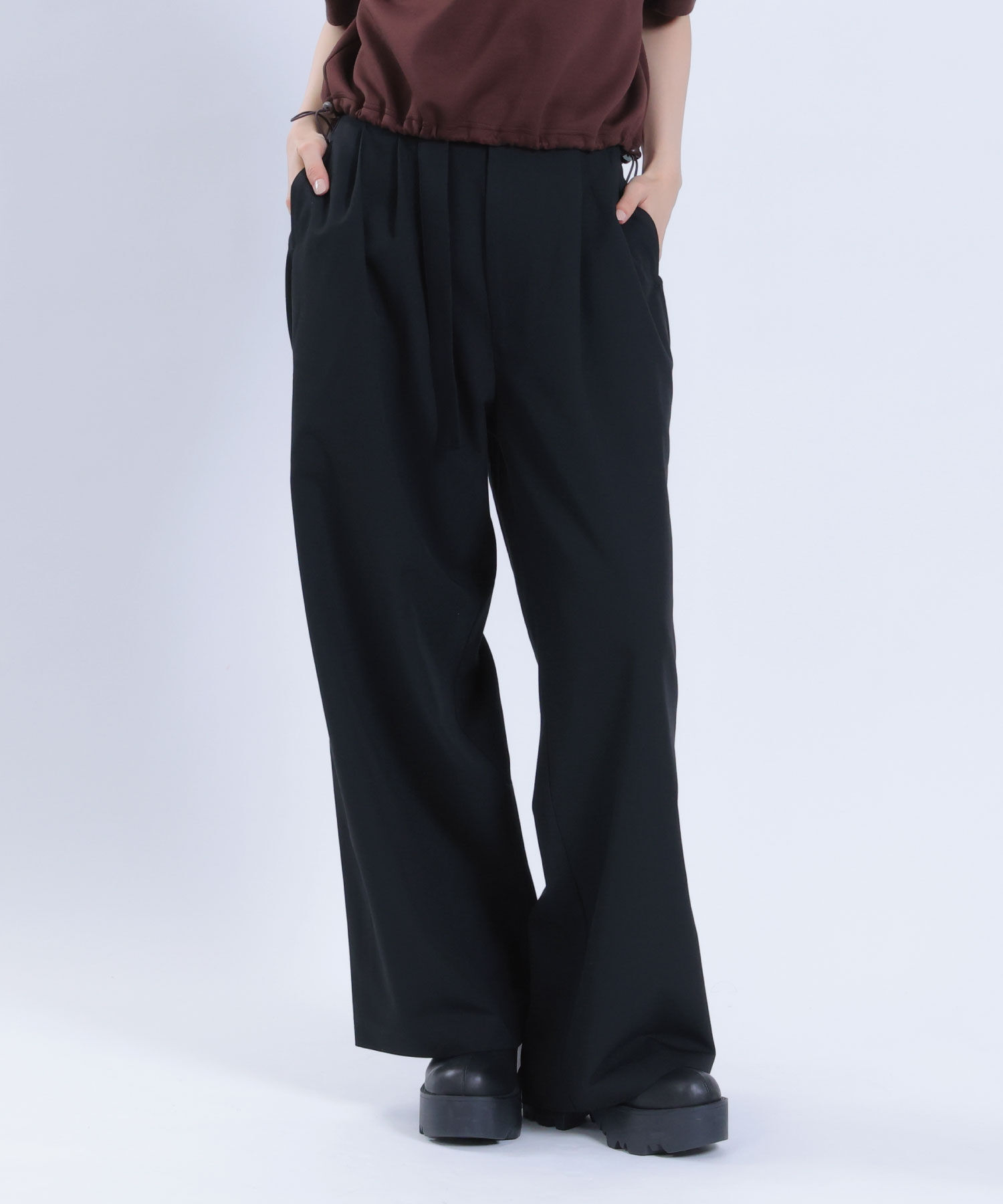 MARY QUANT「タックワイド パンツ」|スラックス|ブラック