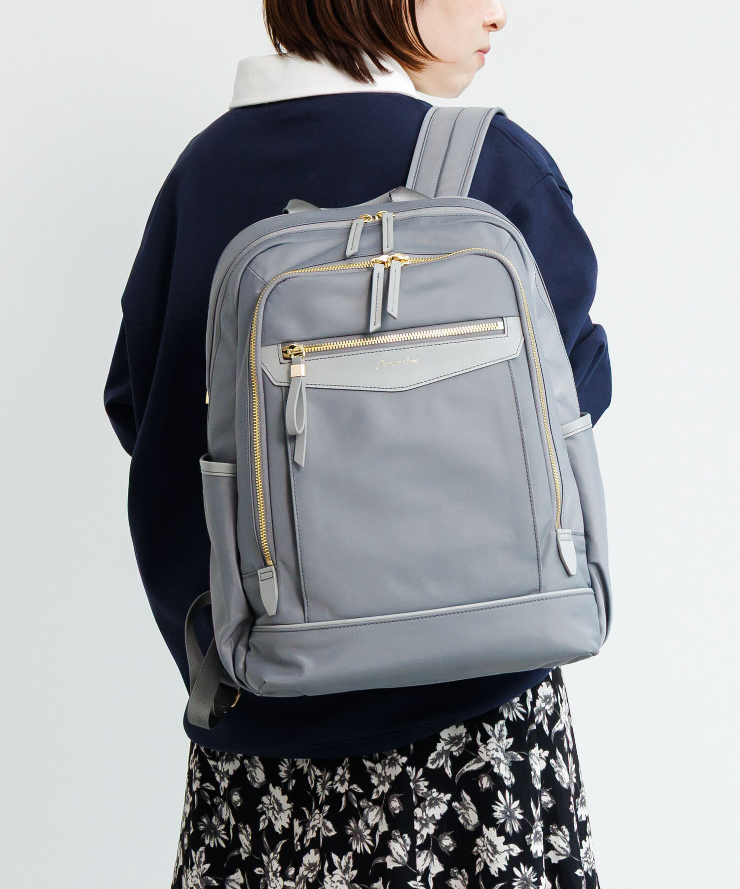  「Jewelna Rose/ジュエルナローズ リラ リュックサック  A4サイズ 14インチ収納 背面メッシュ 16362 バッグ」|リュック|グレー