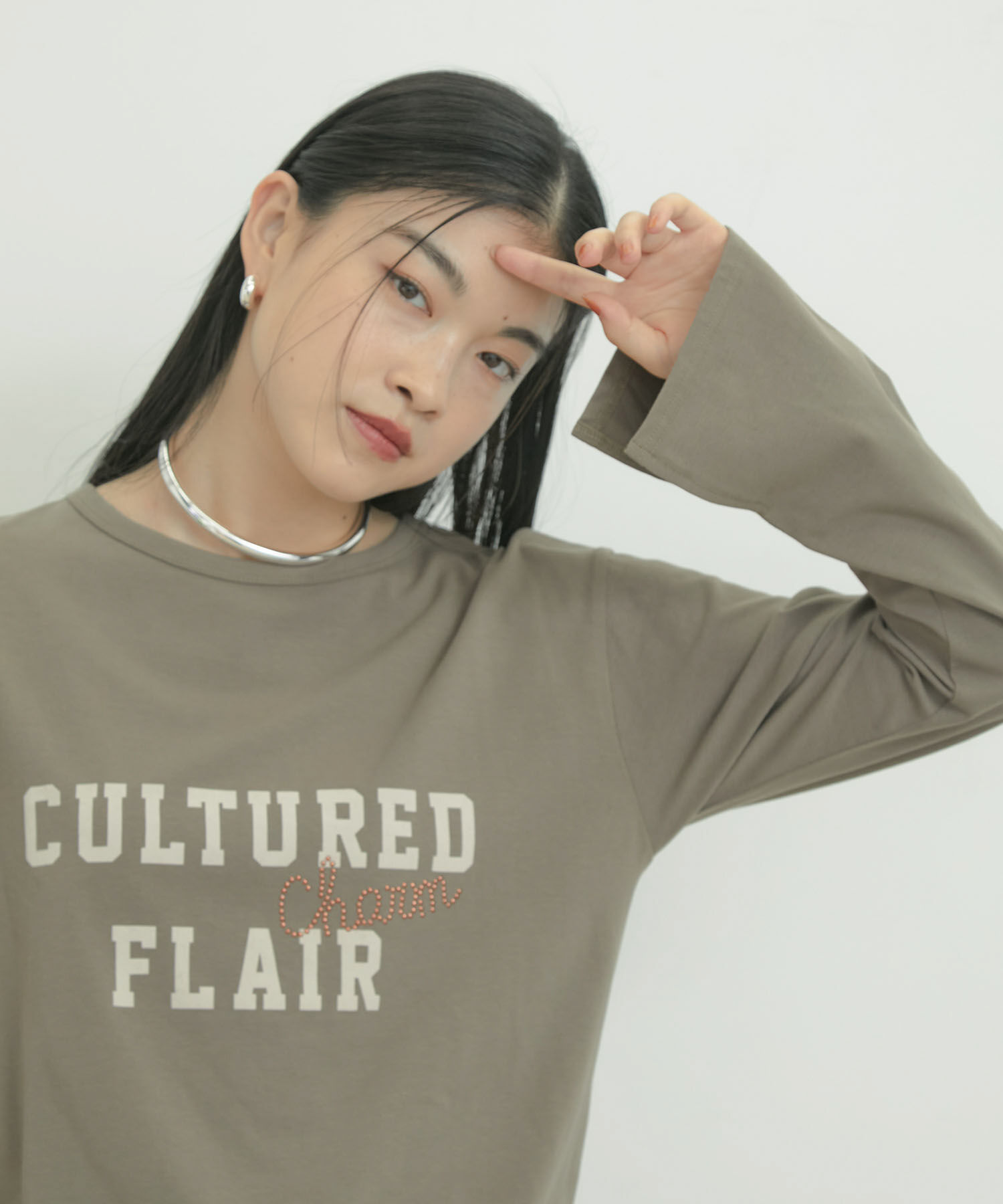 VIS「スタッズ&times;ロゴデザインロングTシャツ」|Tシャツ・カットソー|