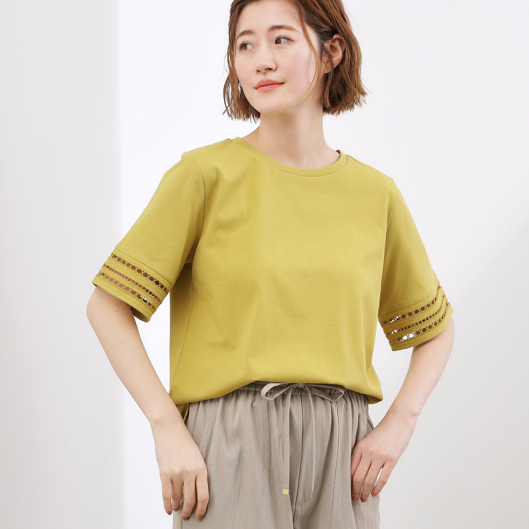 grove「【二の腕カバー/UV・ひんやり】袖口透かし刺繍Tシャツ」|Tシャツ・カットソー|