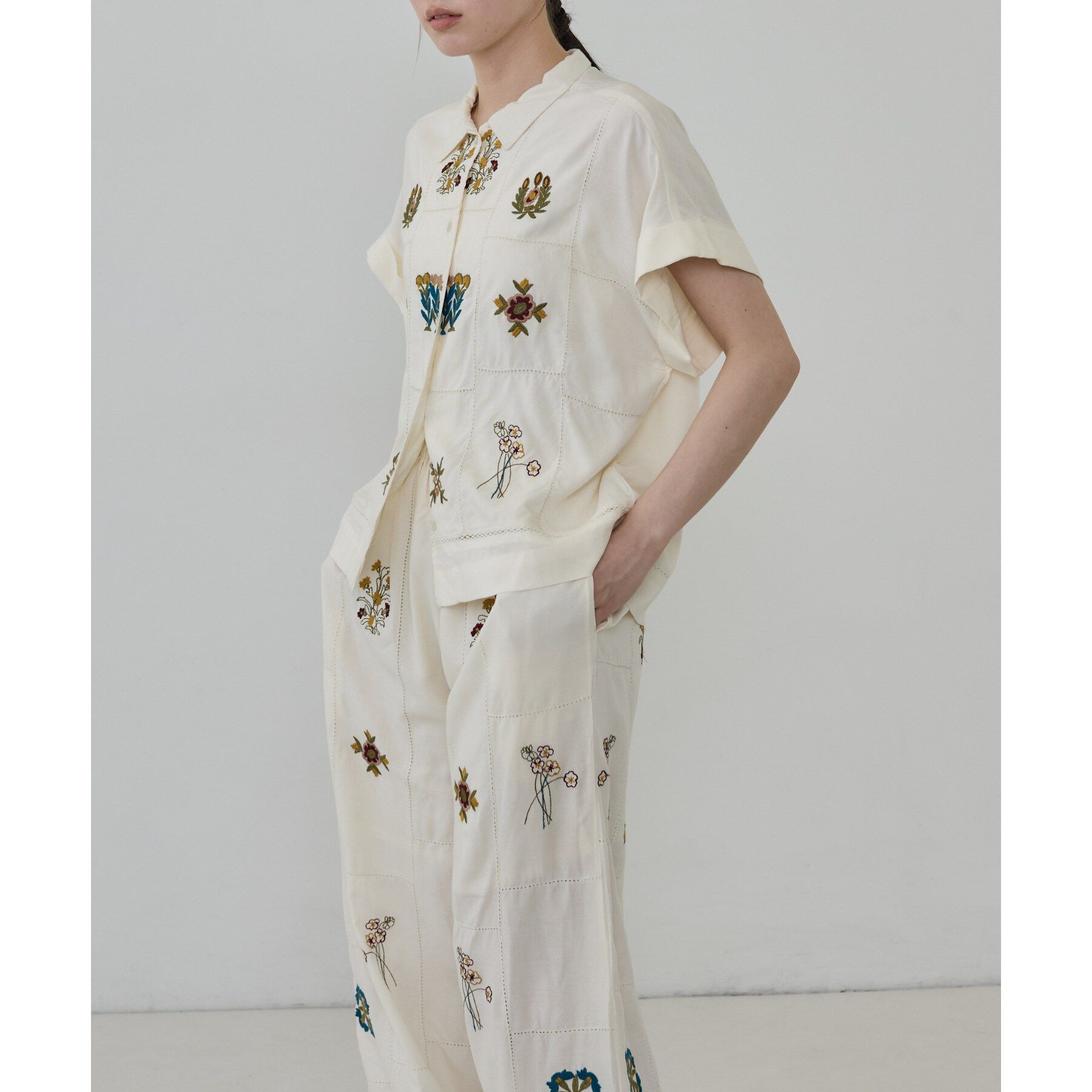 GALLEST「アート刺繍半袖シャツ【セットアップ可能】」|シャツ・ブラウス|オフホワイト(003