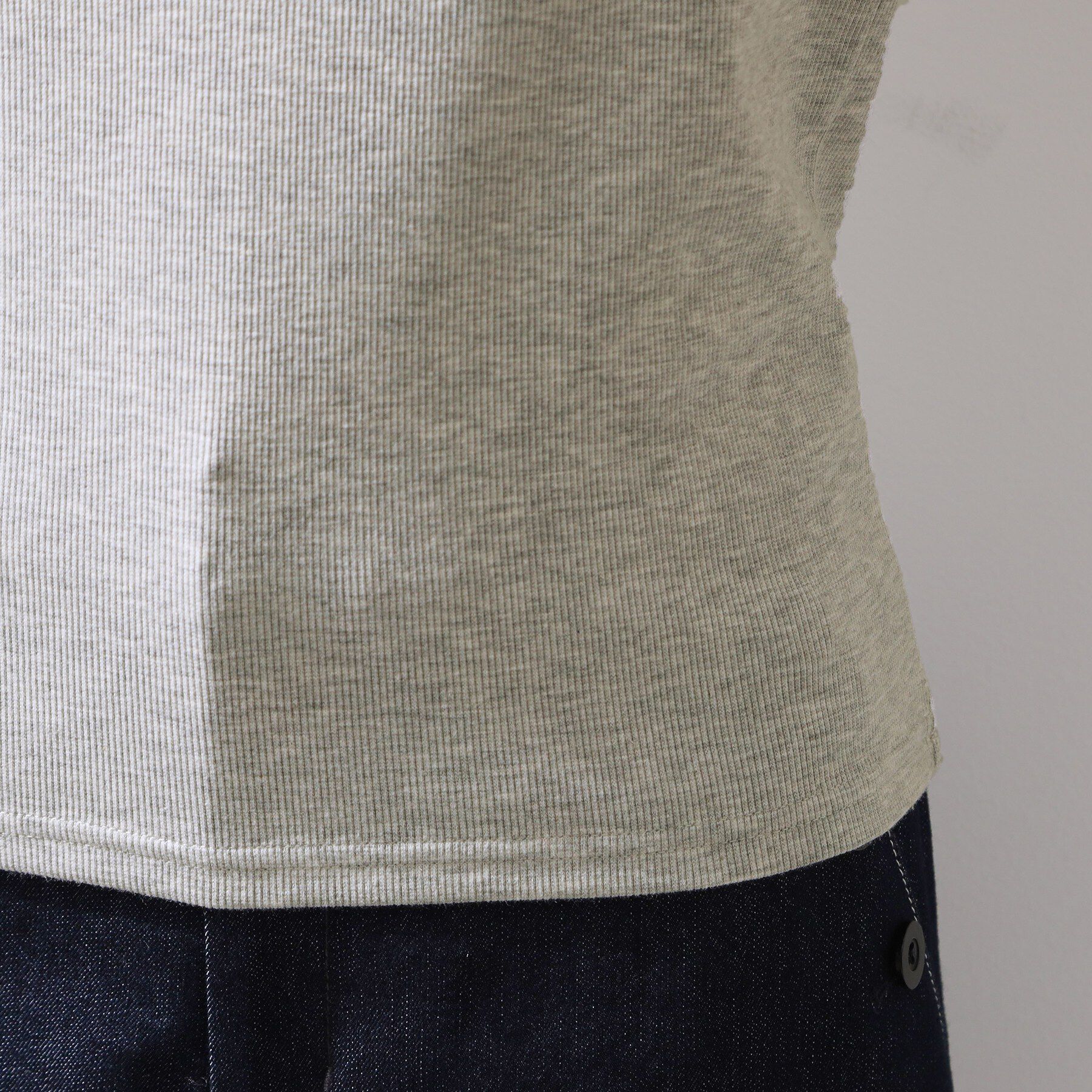 THE SHOP TK「ヘンリーネック ワンポイント刺繍トップス」|Tシャツ・カットソー|