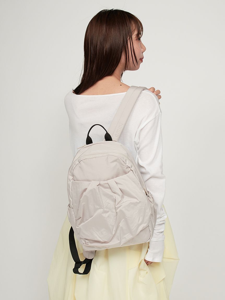 emmi atelier「【ONLINE限定カラー】eco 撥水ミニギャザーボディーバックパック」|リュック|LBEG