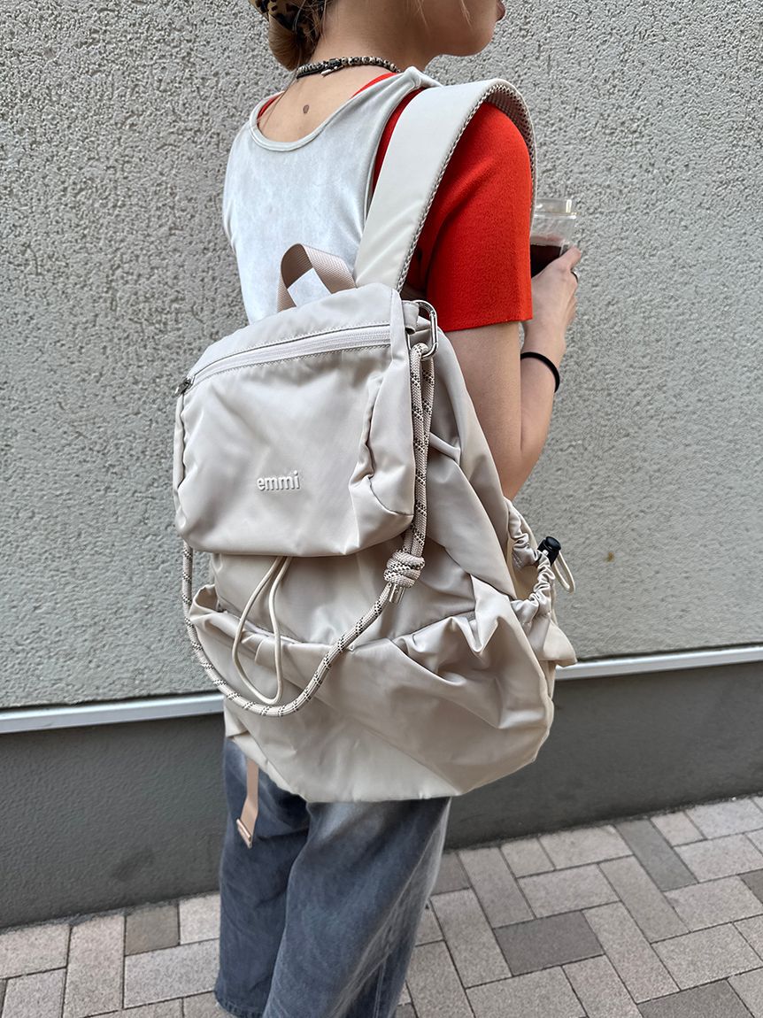 emmi atelier「【ONLINE限定カラーあり】マルチユースバックパック」|リュック|