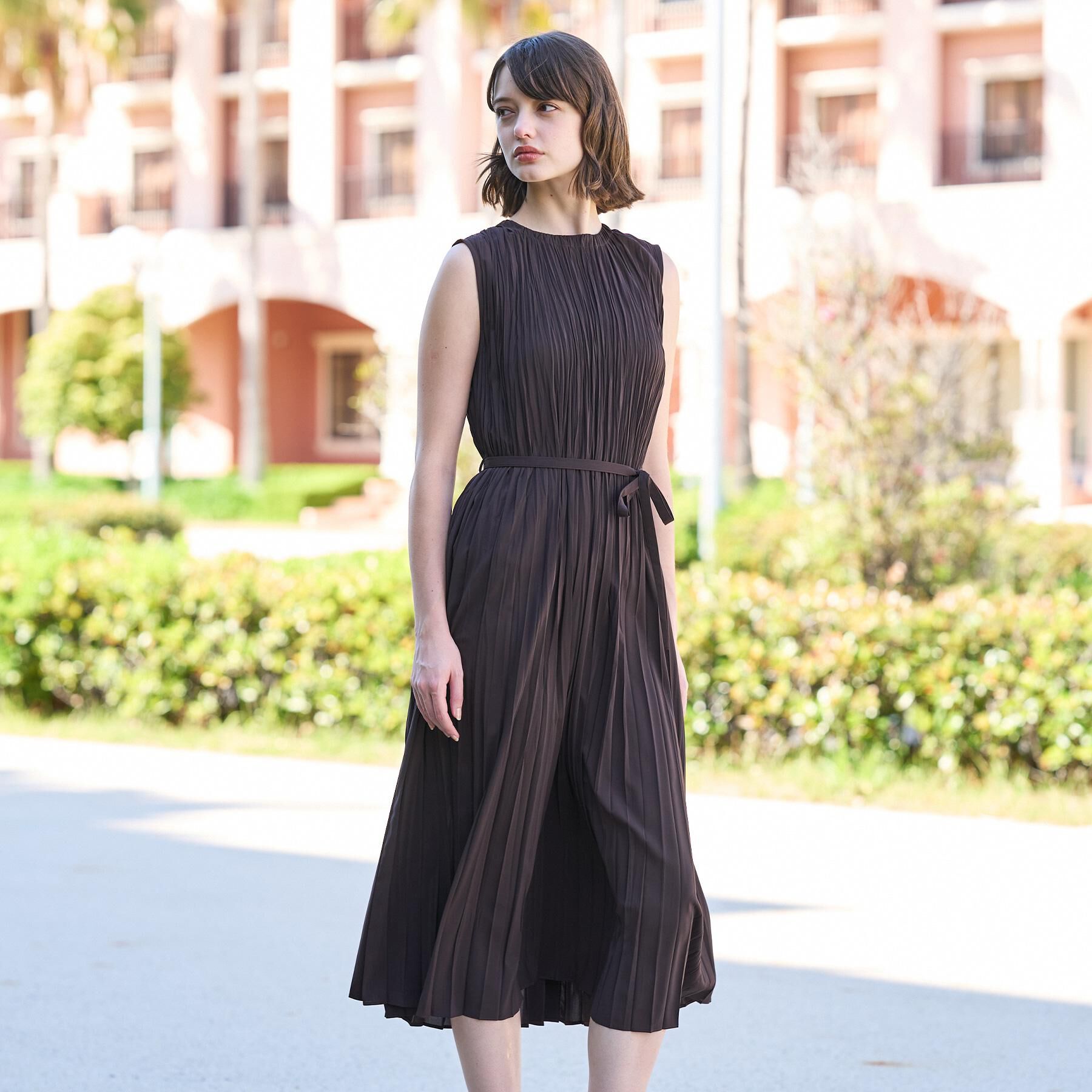 DRESSTERIOR「【ウォッシャブル/2WAYシルエット】ノースリーブプリーツワンピース」|ワンピース|