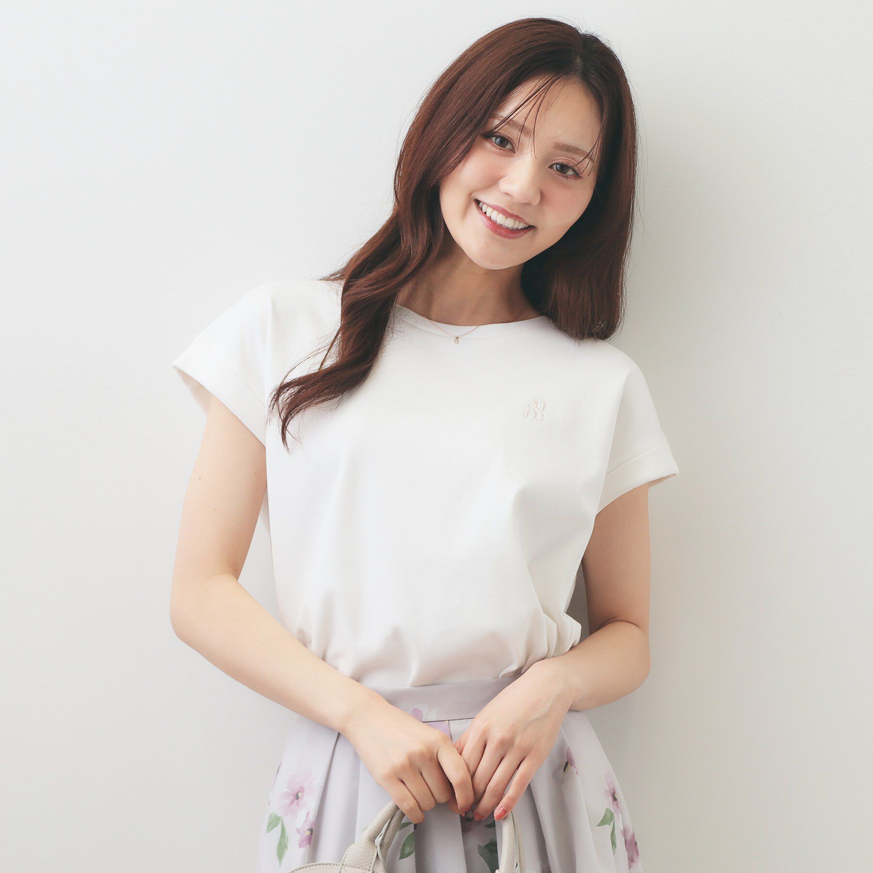 index「【接触冷感／UV】ワンポイント刺繍Tシャツ《7col／XS~3L／洗濯機OK》」|Tシャツ・カットソー|オフホワイト(003