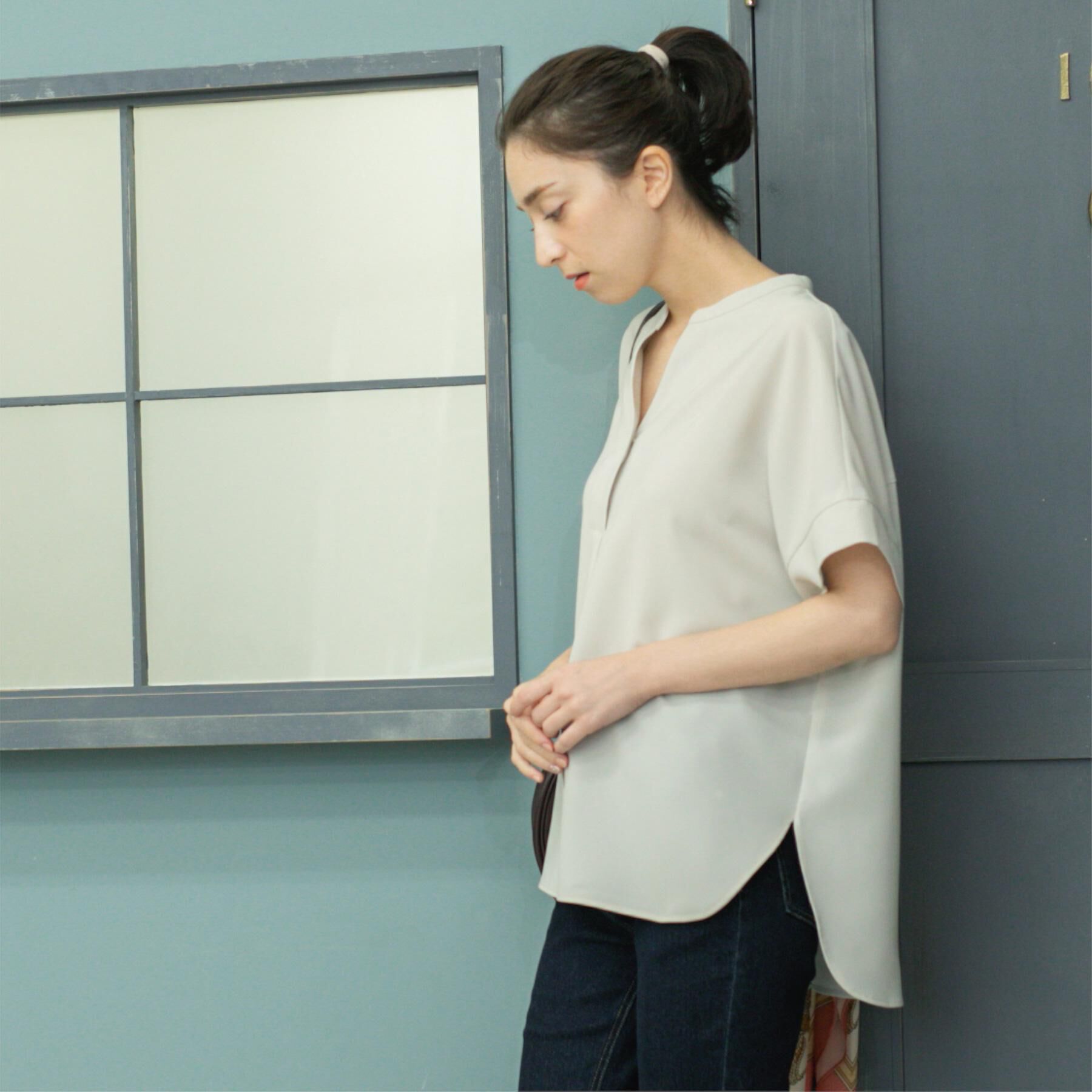 OPAQUE.CLIP「《5色展開／SS-LLサイズ》スキッパー金ボタンブラウス／セットアップ対応【防シワ／ストレッチ／洗濯」|シャツ・ブラウス|